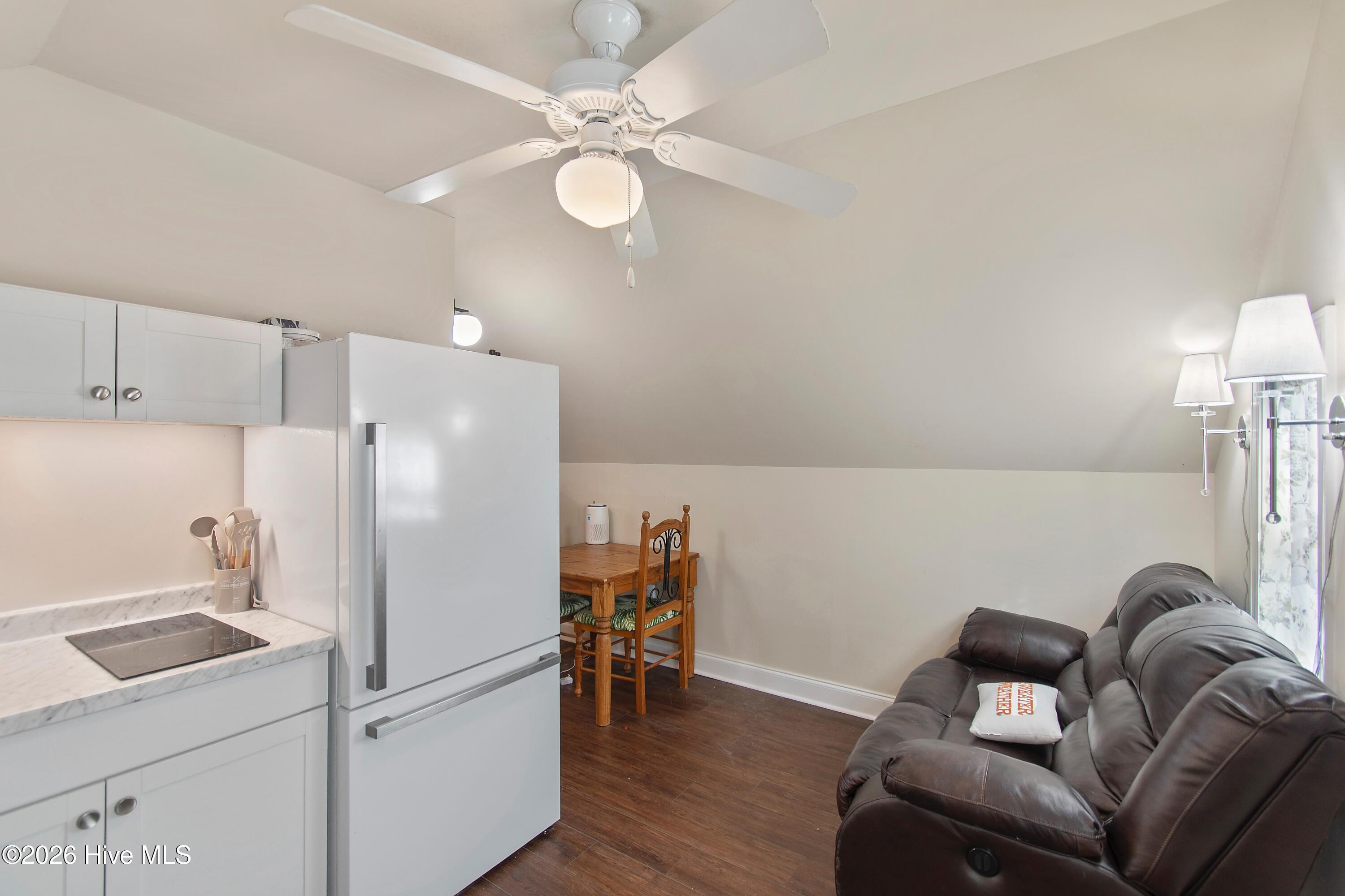 100552486 | Photo 49