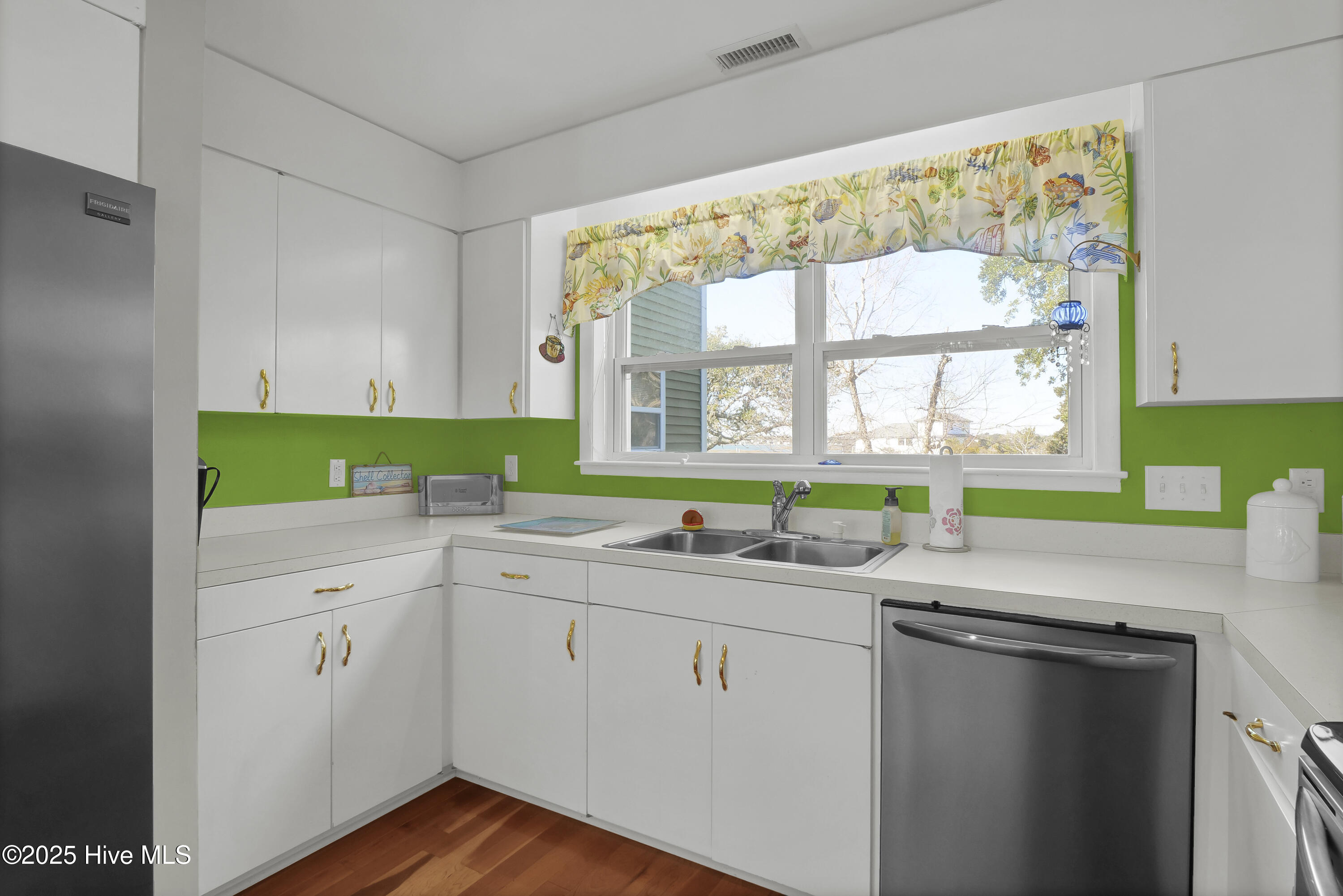 111 Cutlass Drive, Surf City, NC, 28445