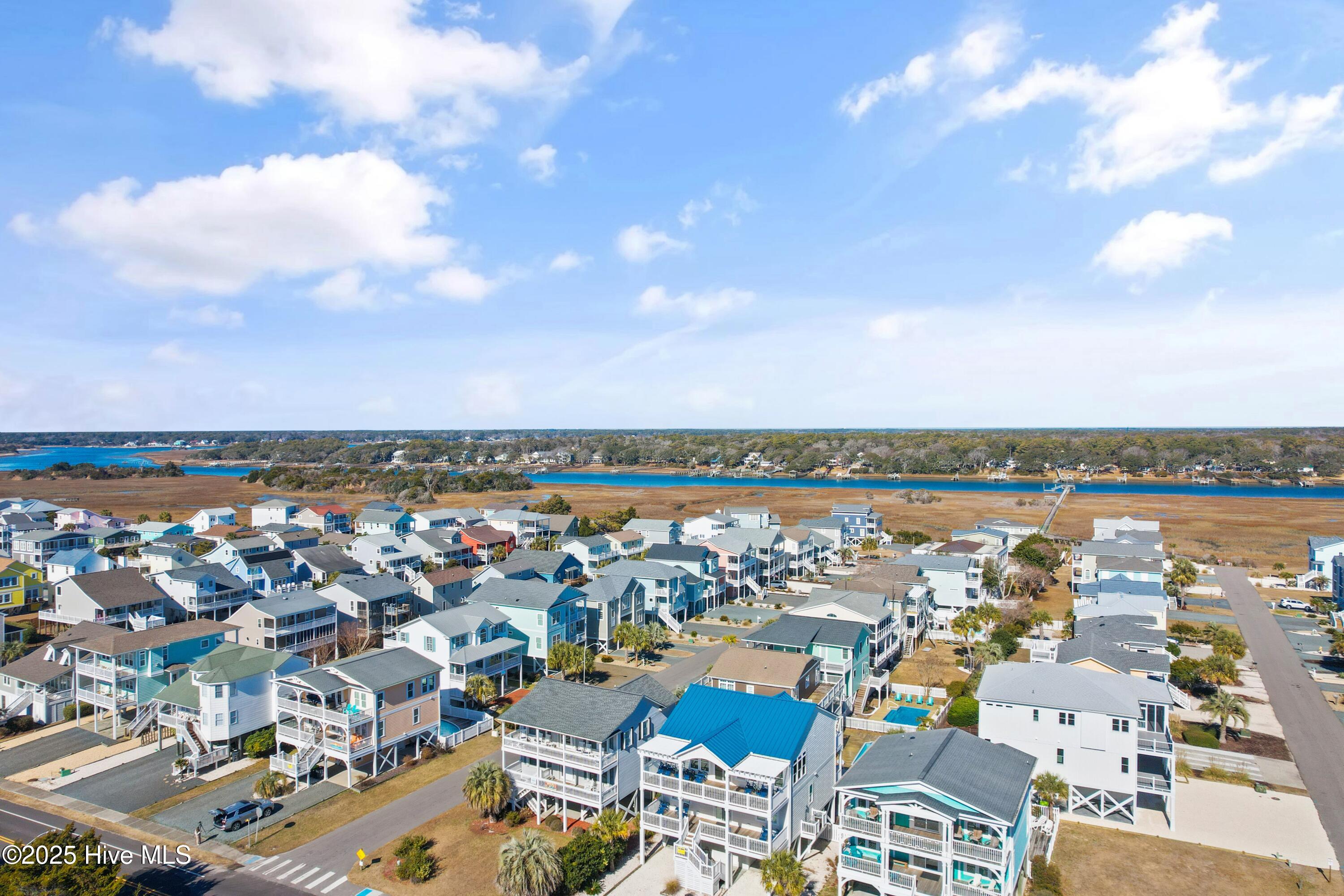 100558310 | Photo 49