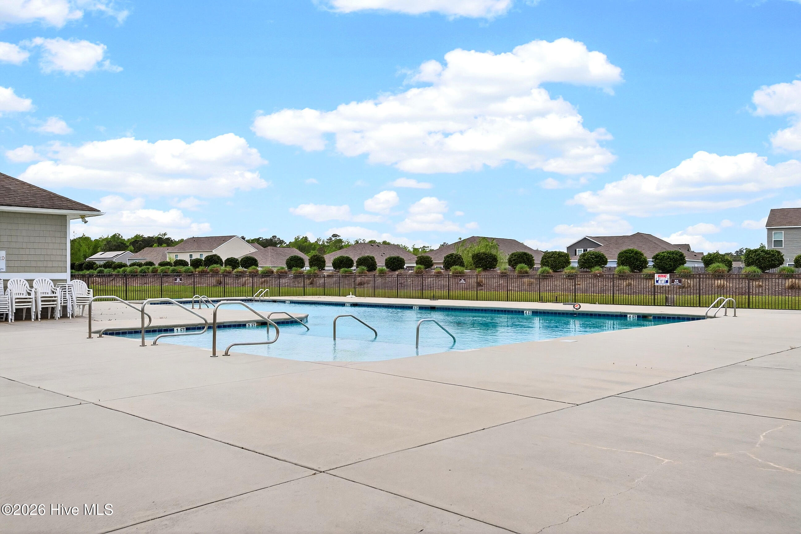 100565797 | Photo 33