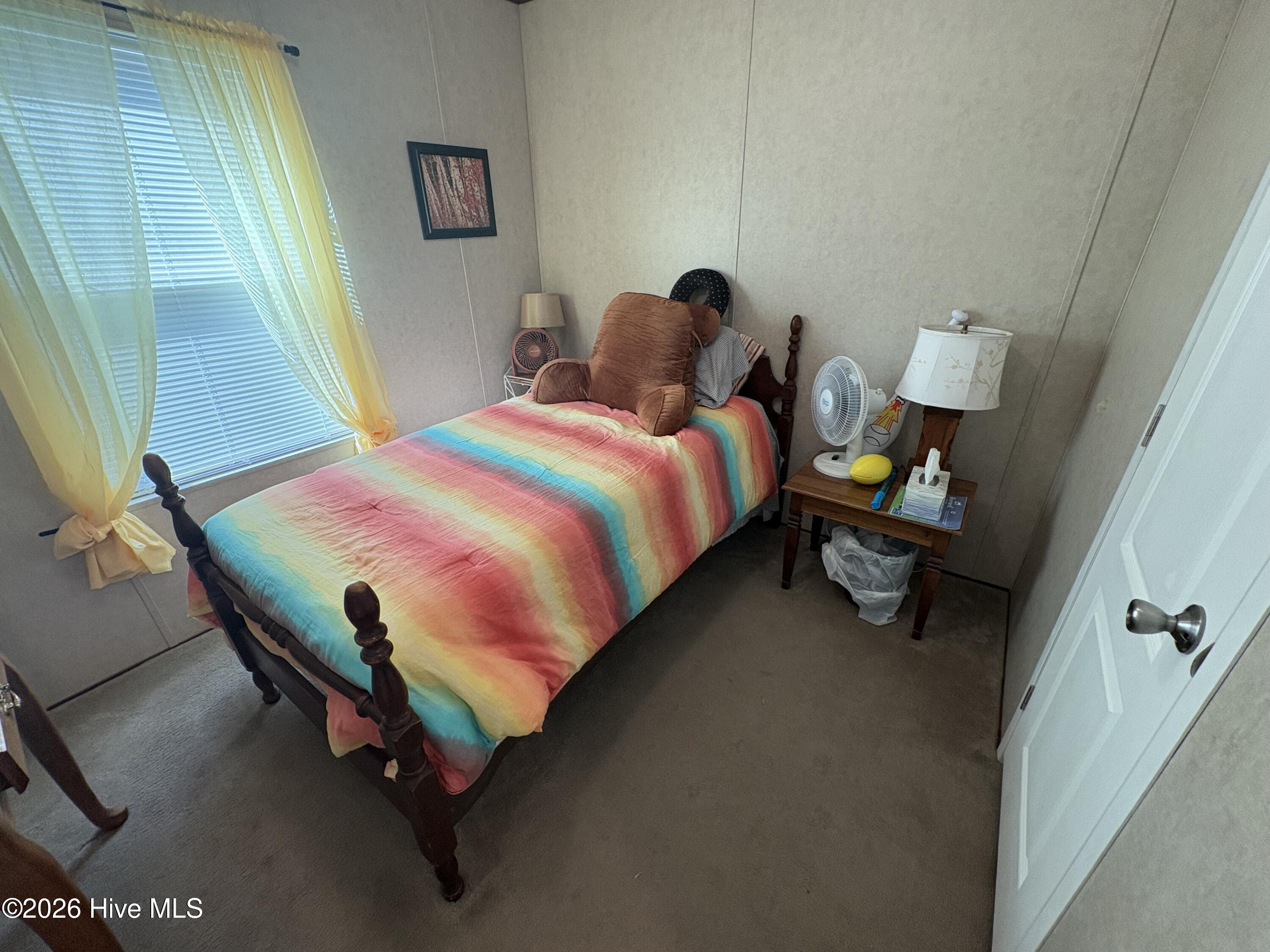 100563107 | Photo 25