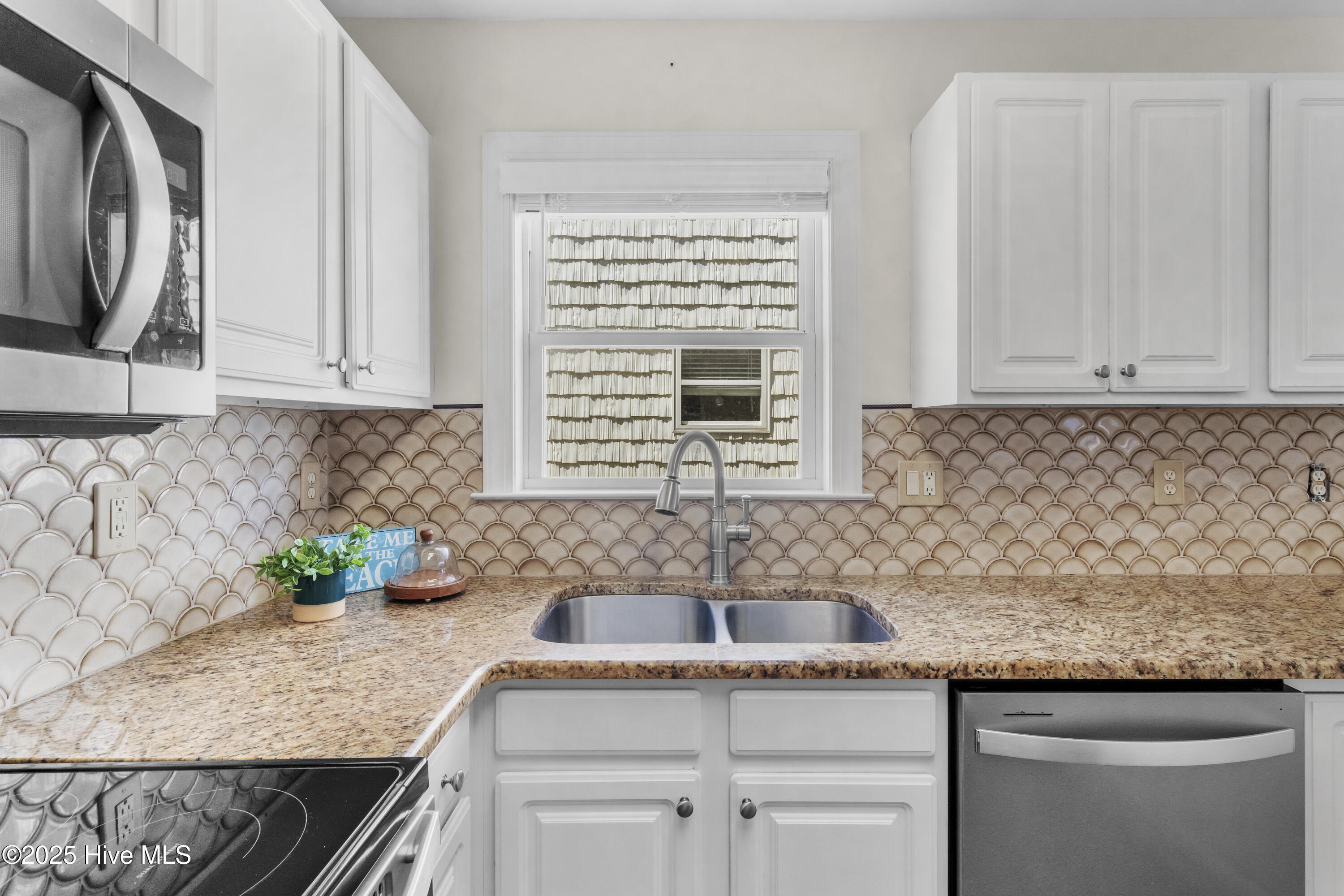 100516276 | Photo 12