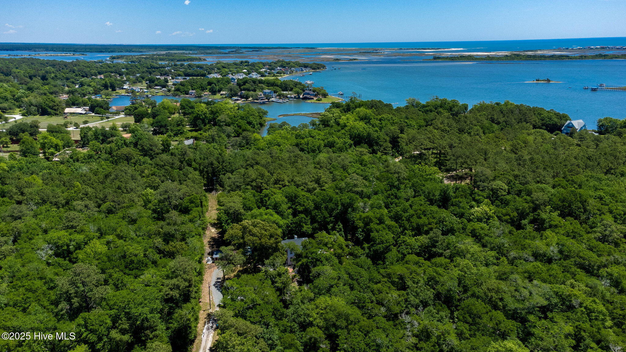 100507341 | Photo 75