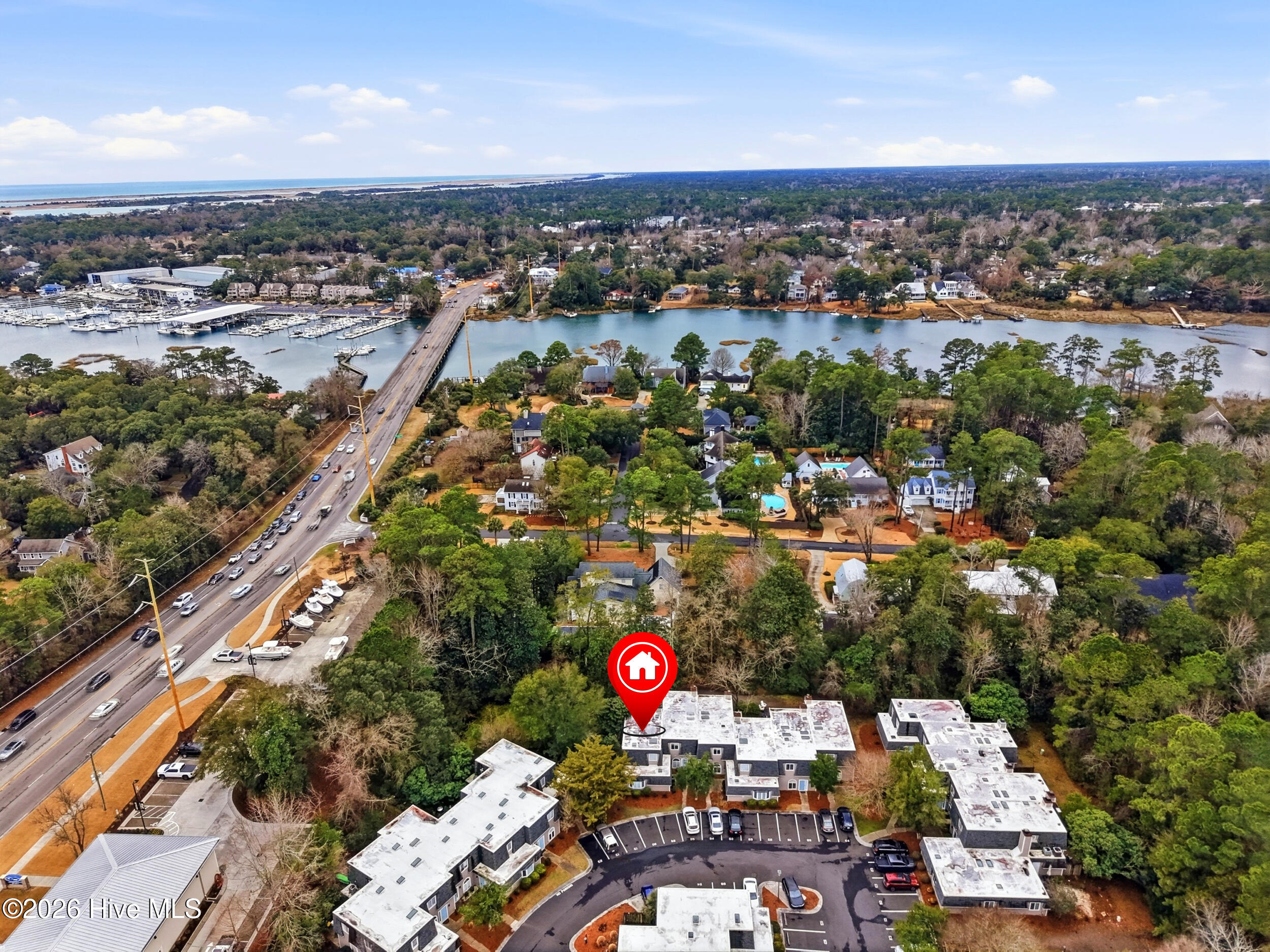 100557248 | Photo 41