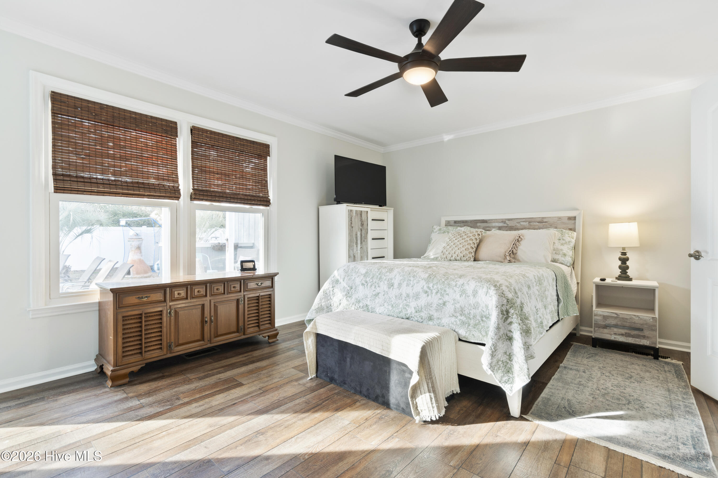 100555391 | Photo 25