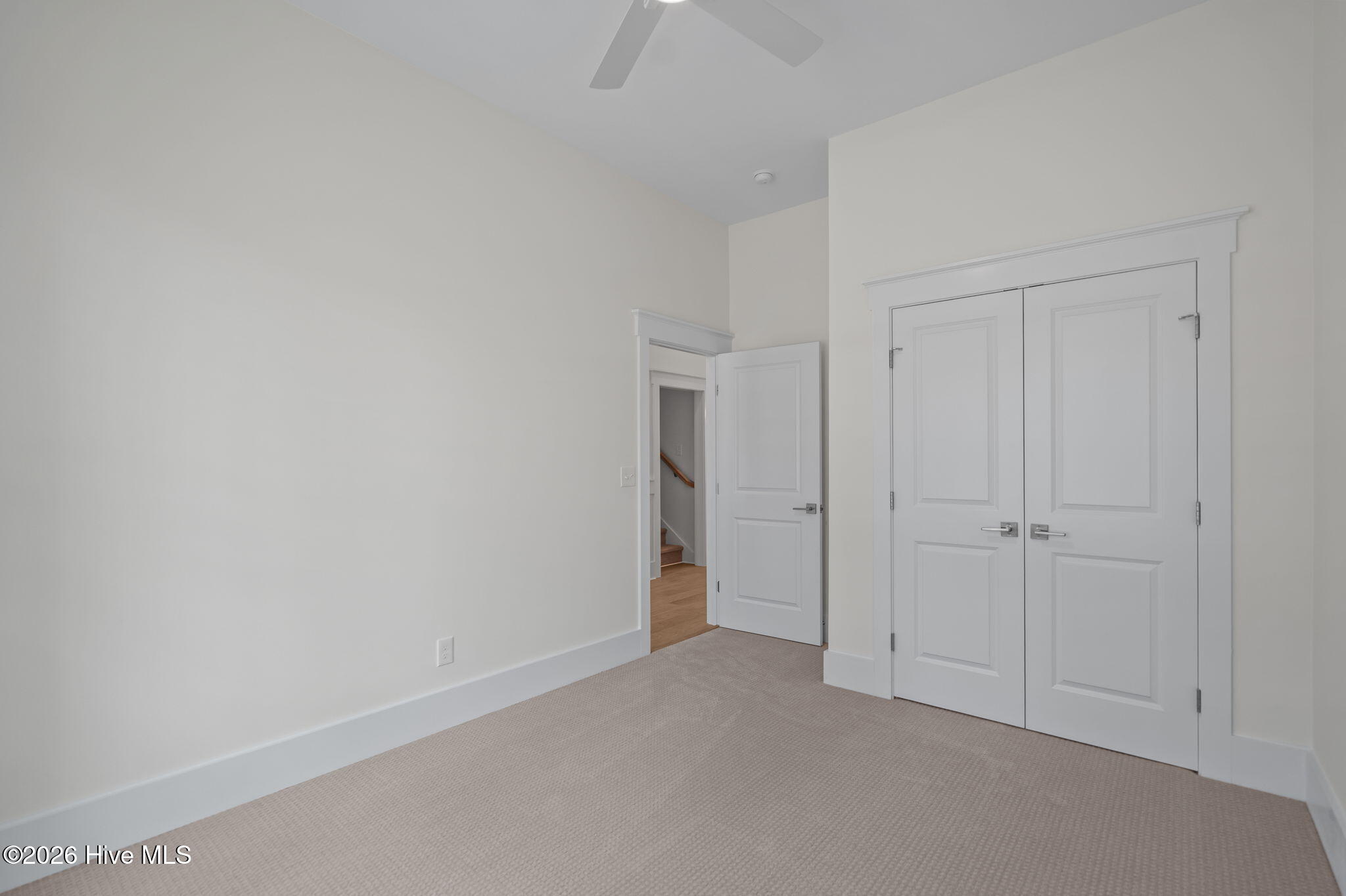 100564370 | Photo 28