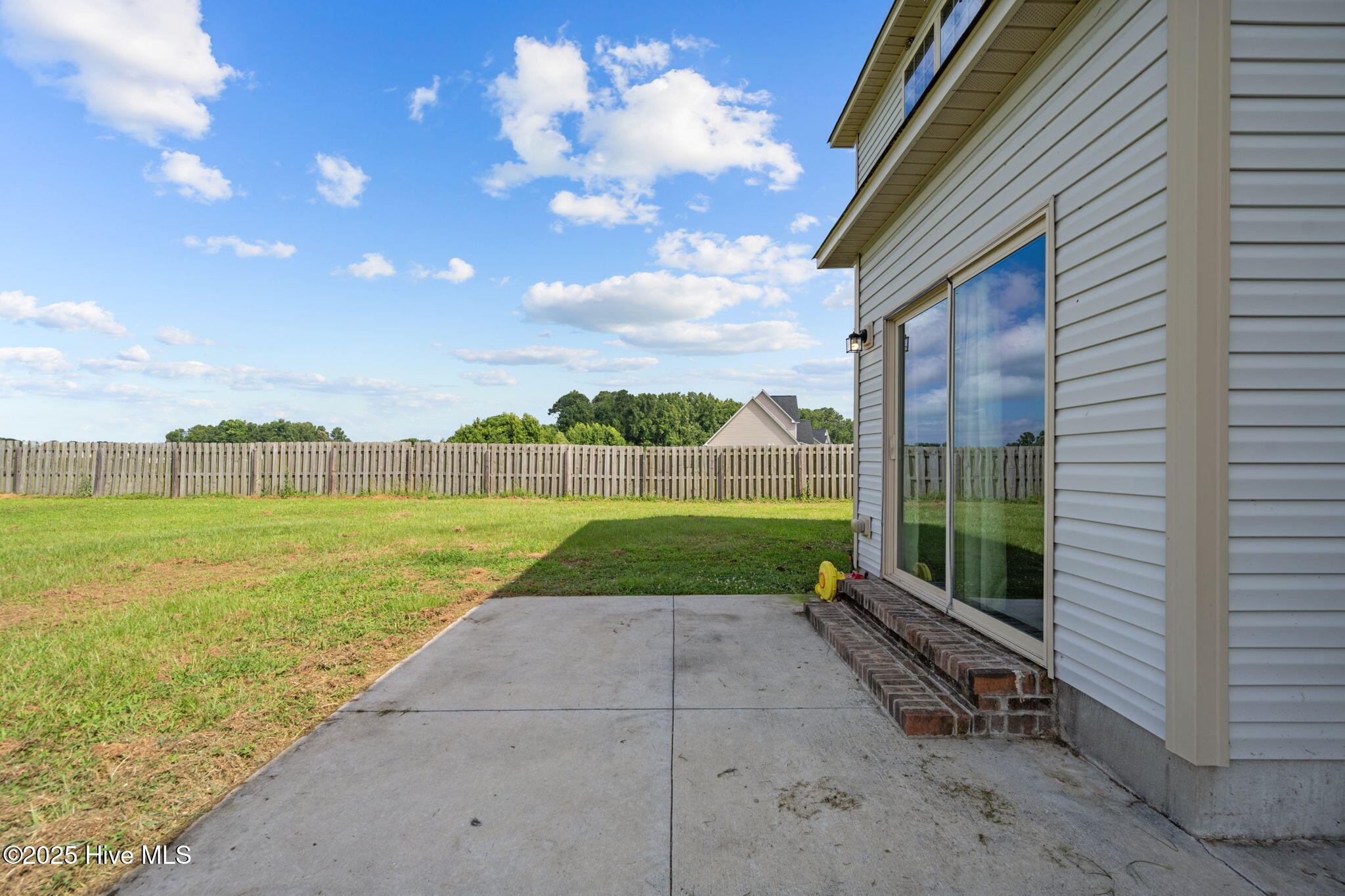 100521248 | Photo 35