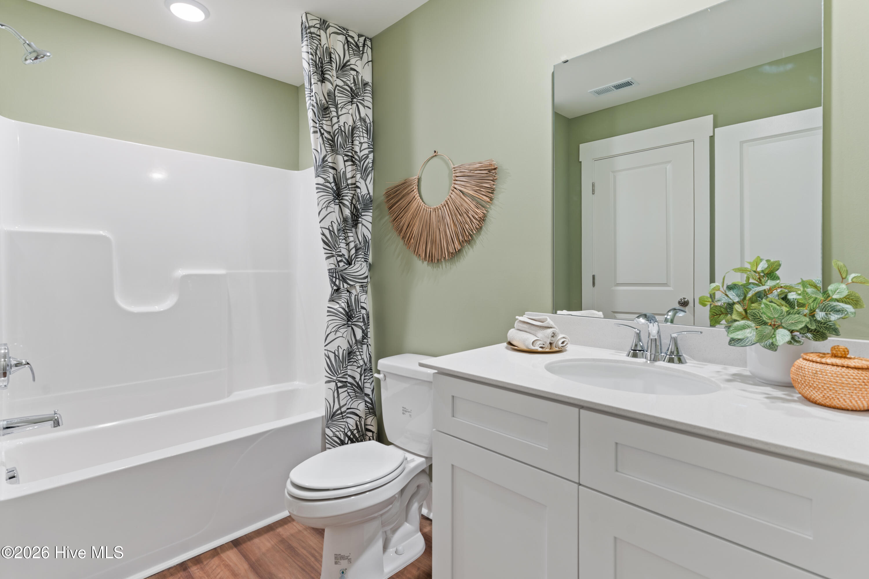 100563411 | Photo 17