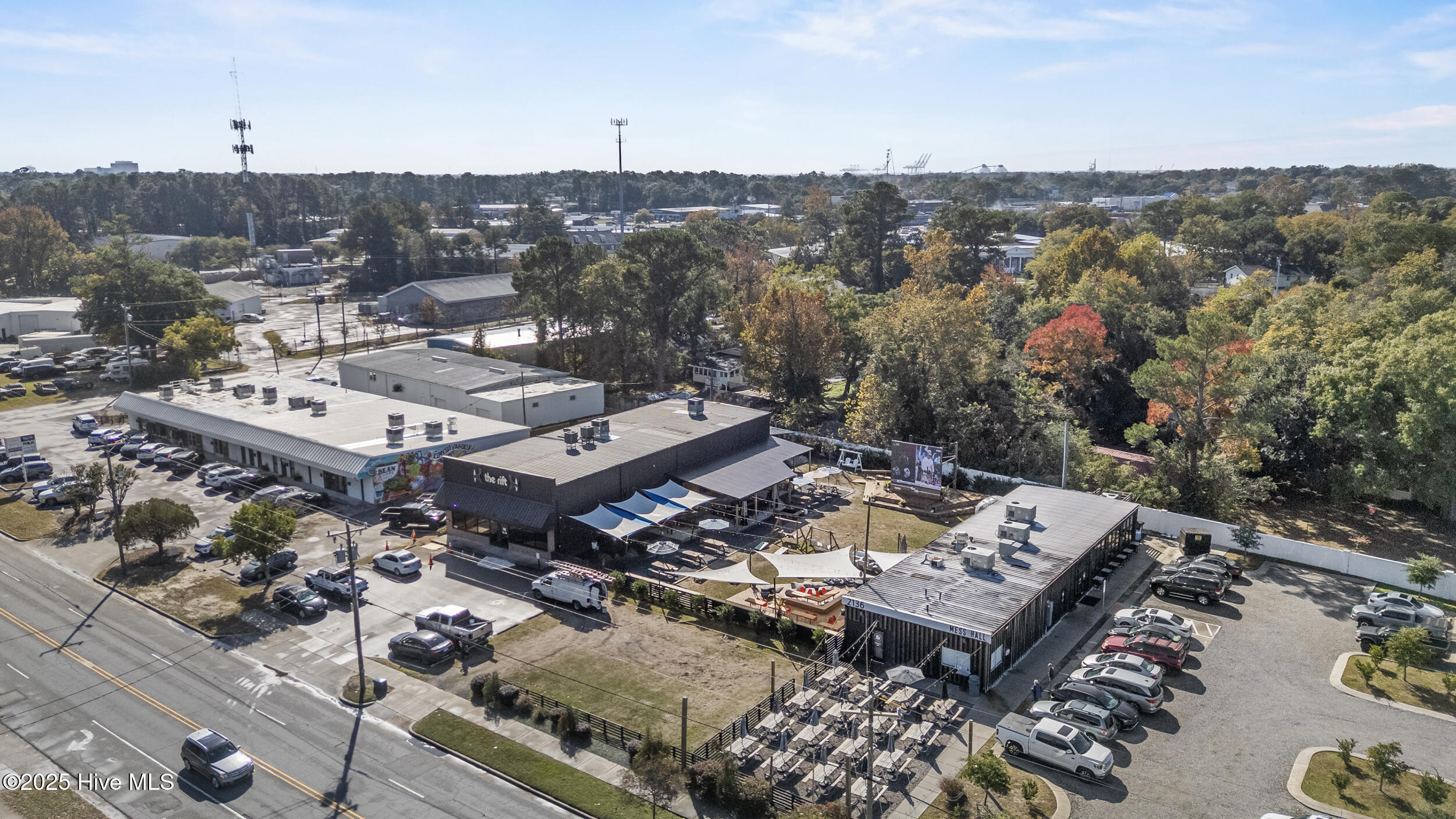 100551685 | Photo 42