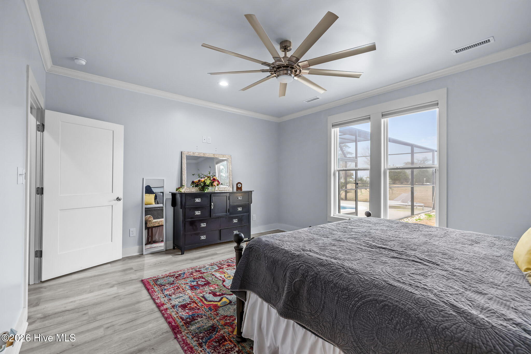 100549021 | Photo 31