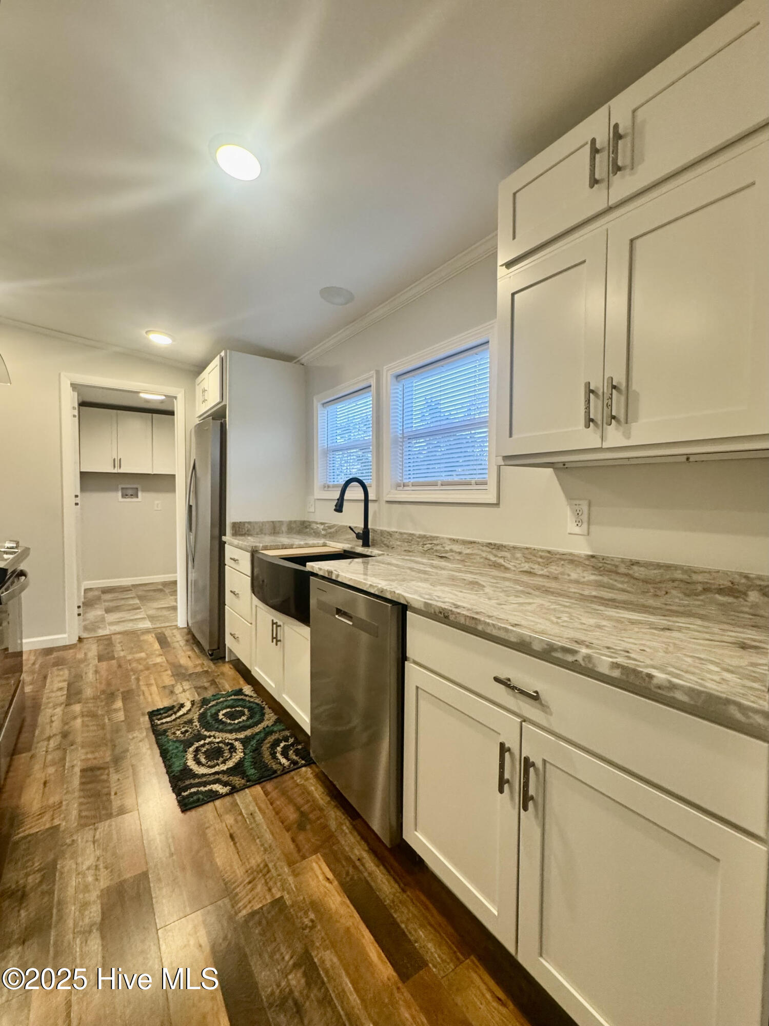 100546285 | Photo 14