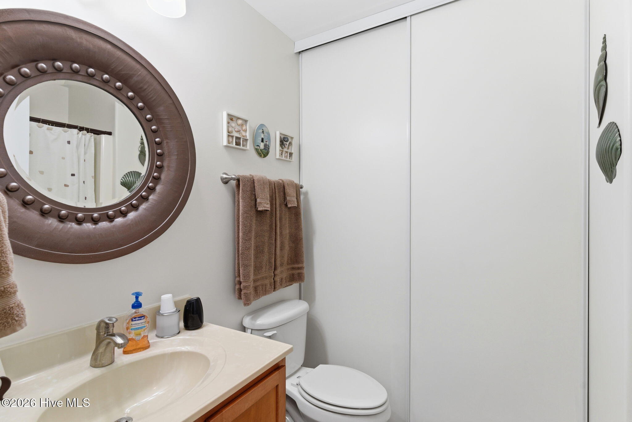 100569602 | Photo 39