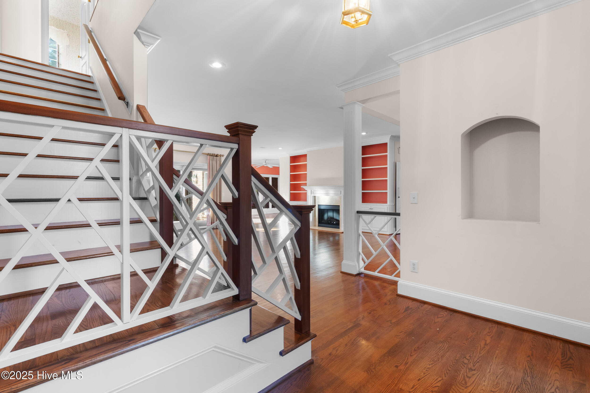 100516126 | Photo 15