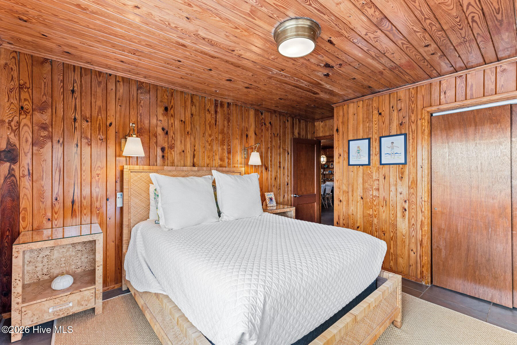 100550434 | Photo 31