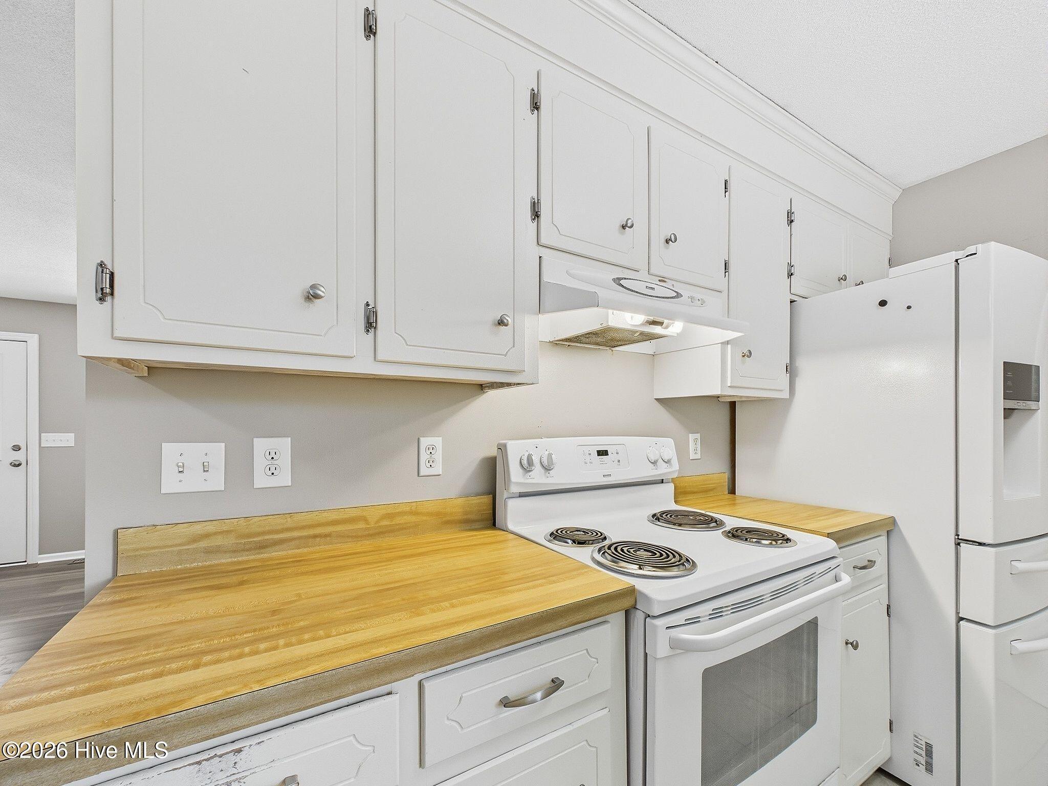 100569518 | Photo 14