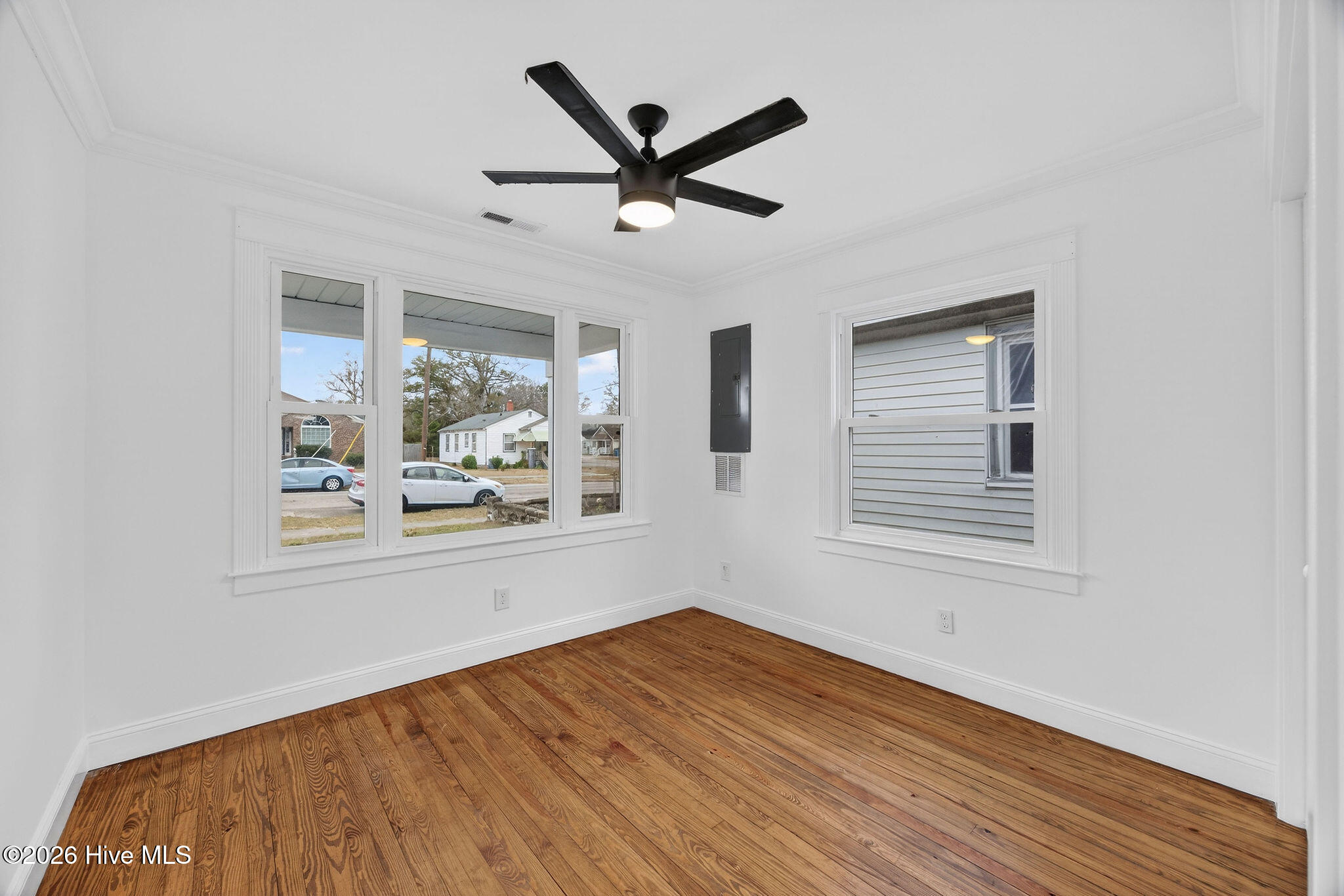 100549364 | Photo 23