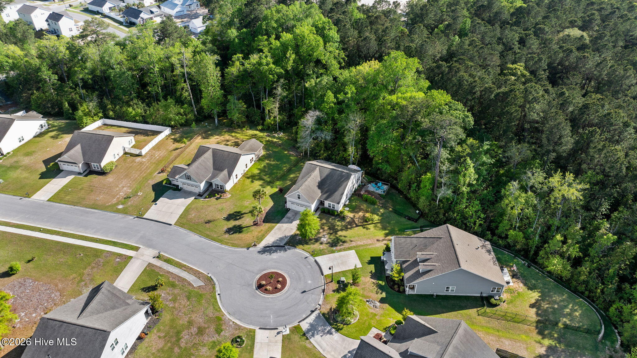 100567618 | Photo 50