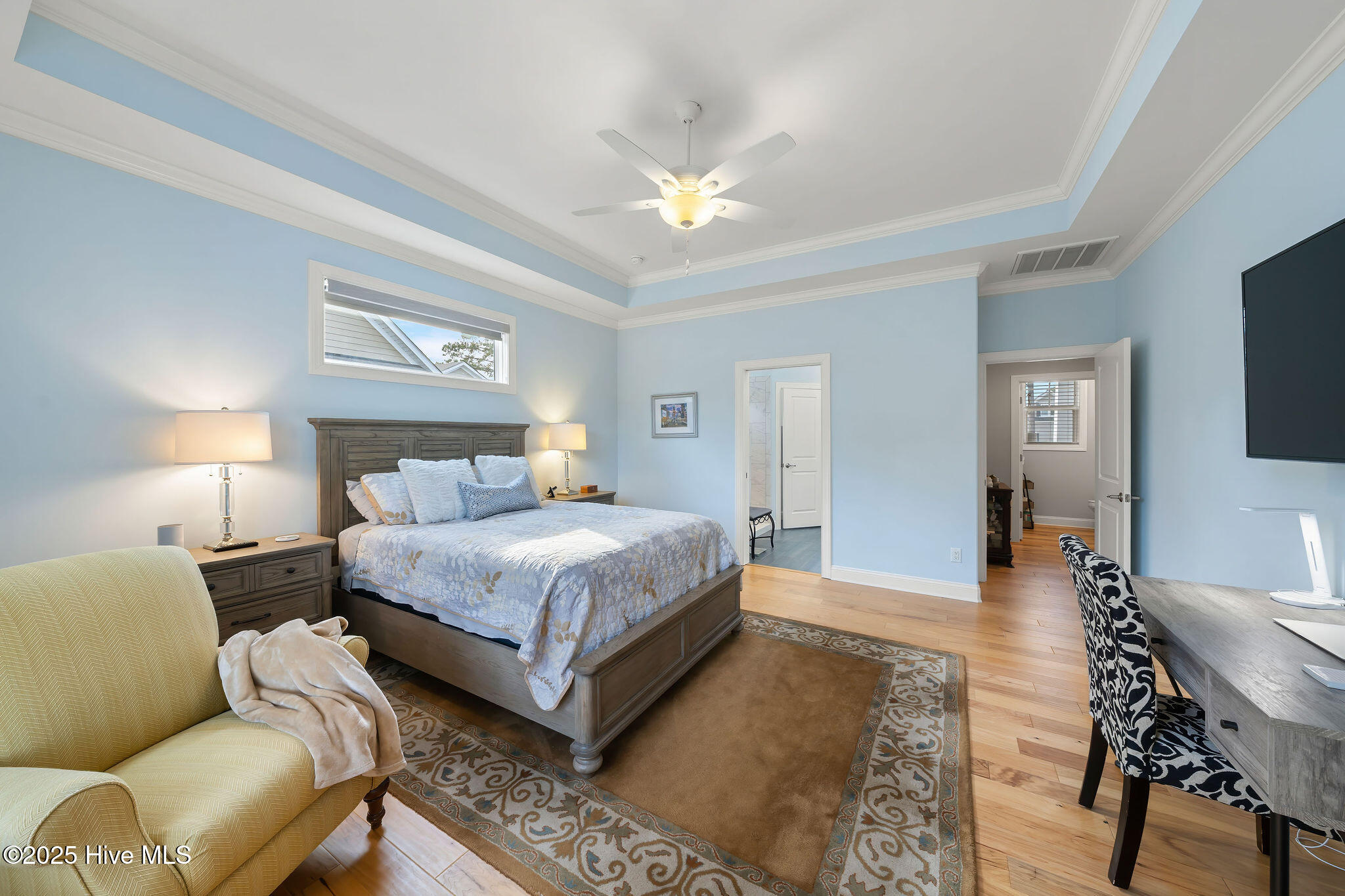 100547270 | Photo 30