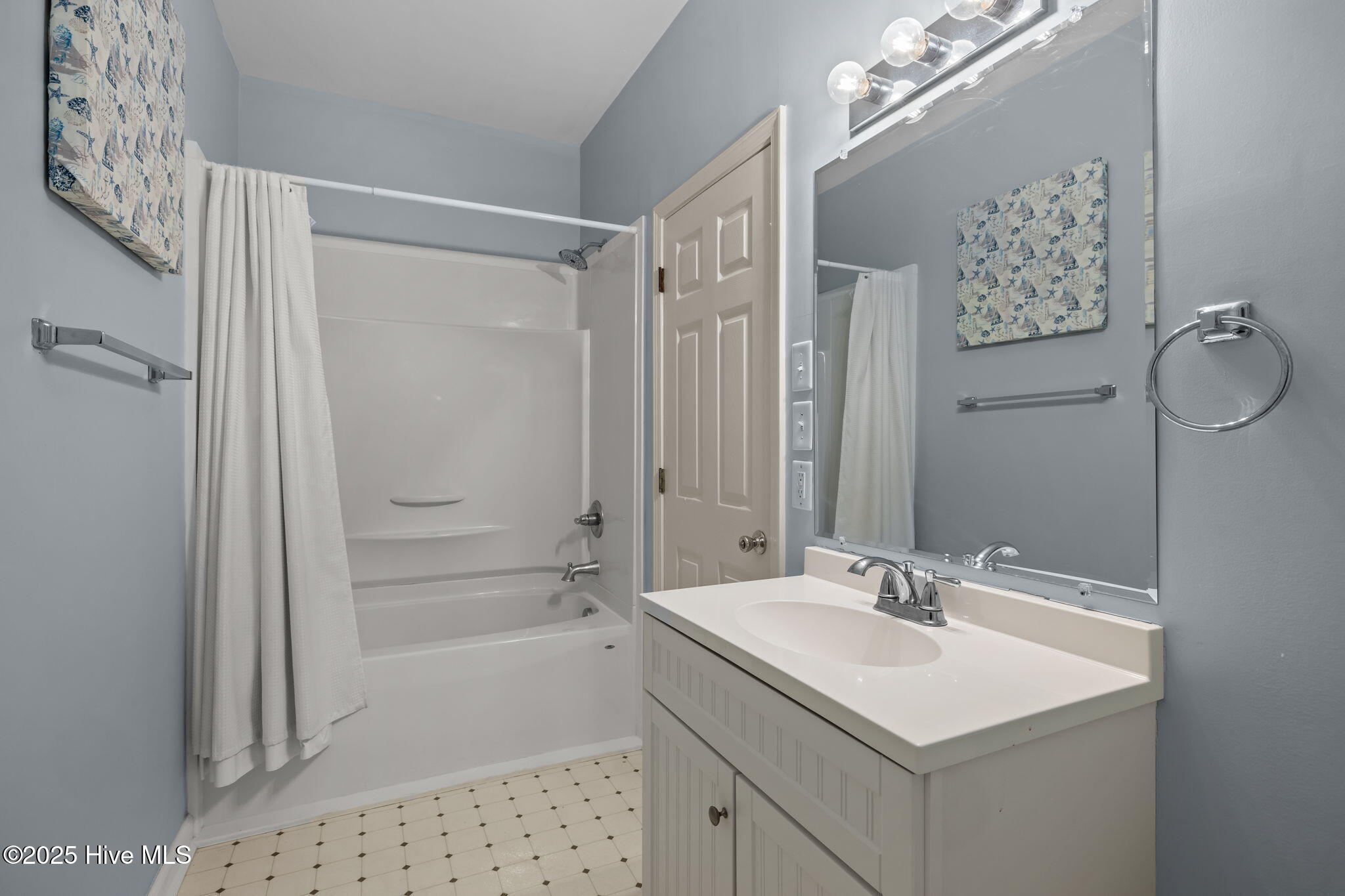 100545212 | Photo 17