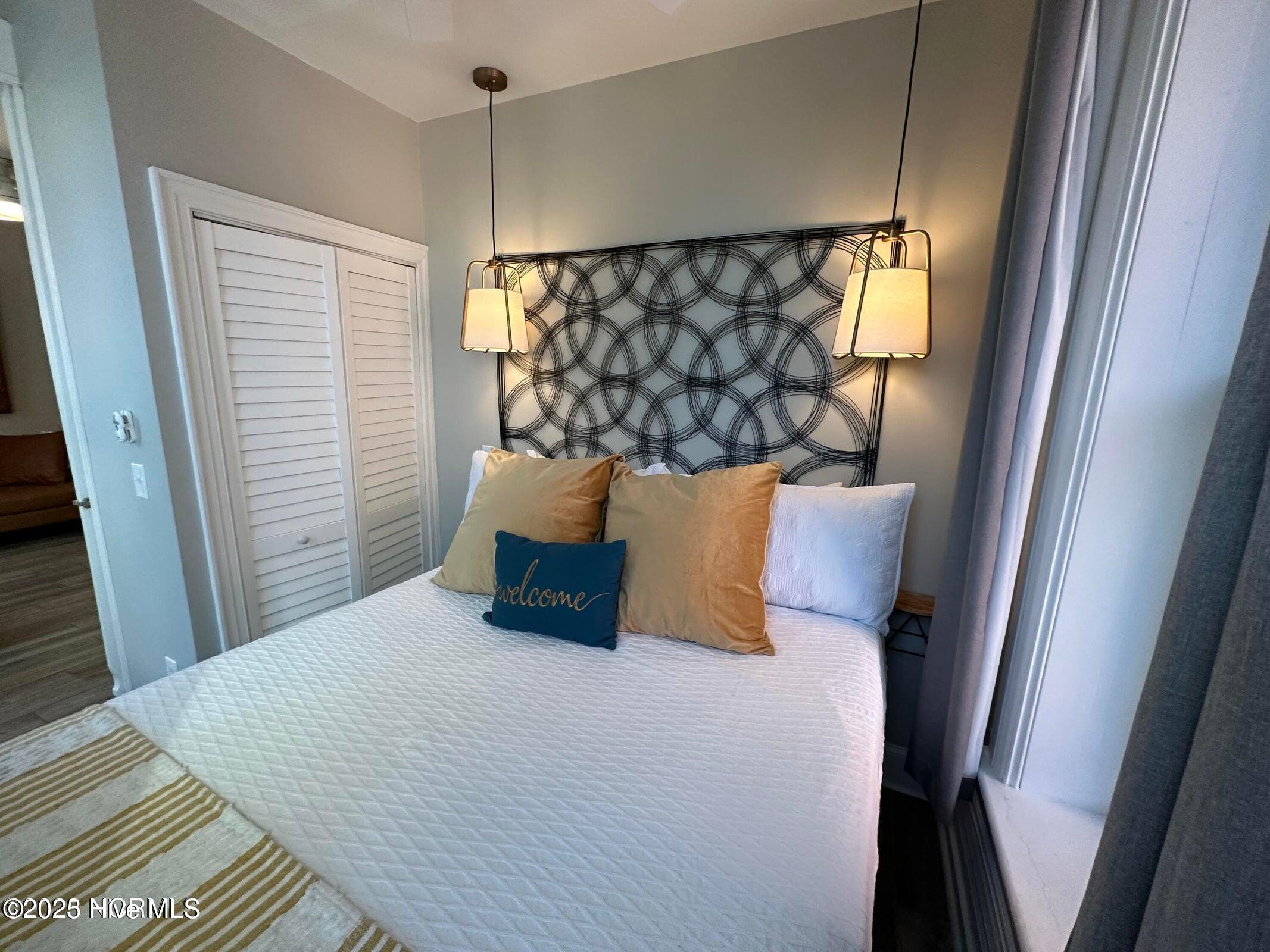 100565350 | Photo 11