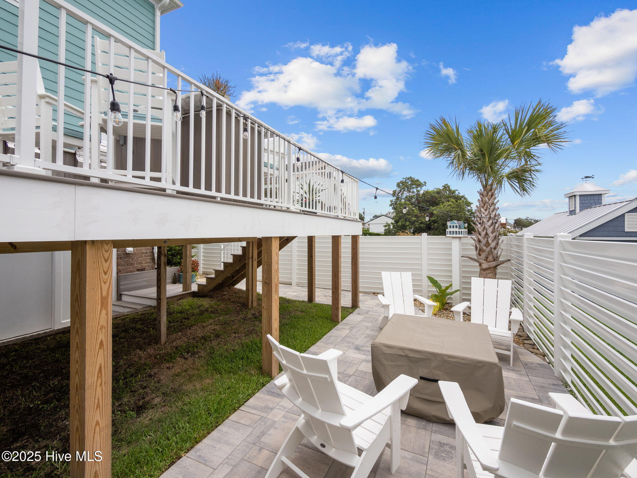 100527166 | Photo 23