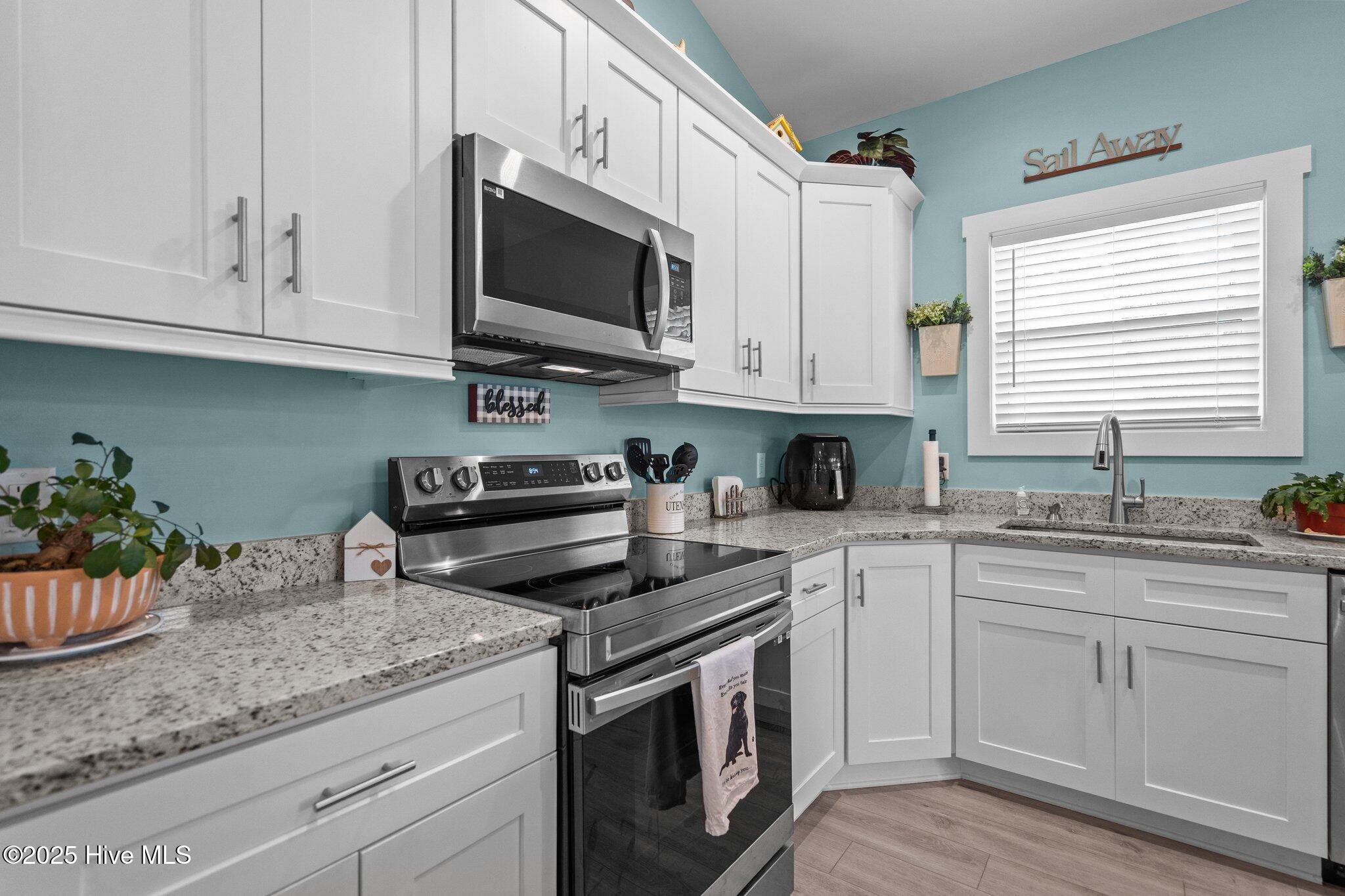 100552059 | Photo 15