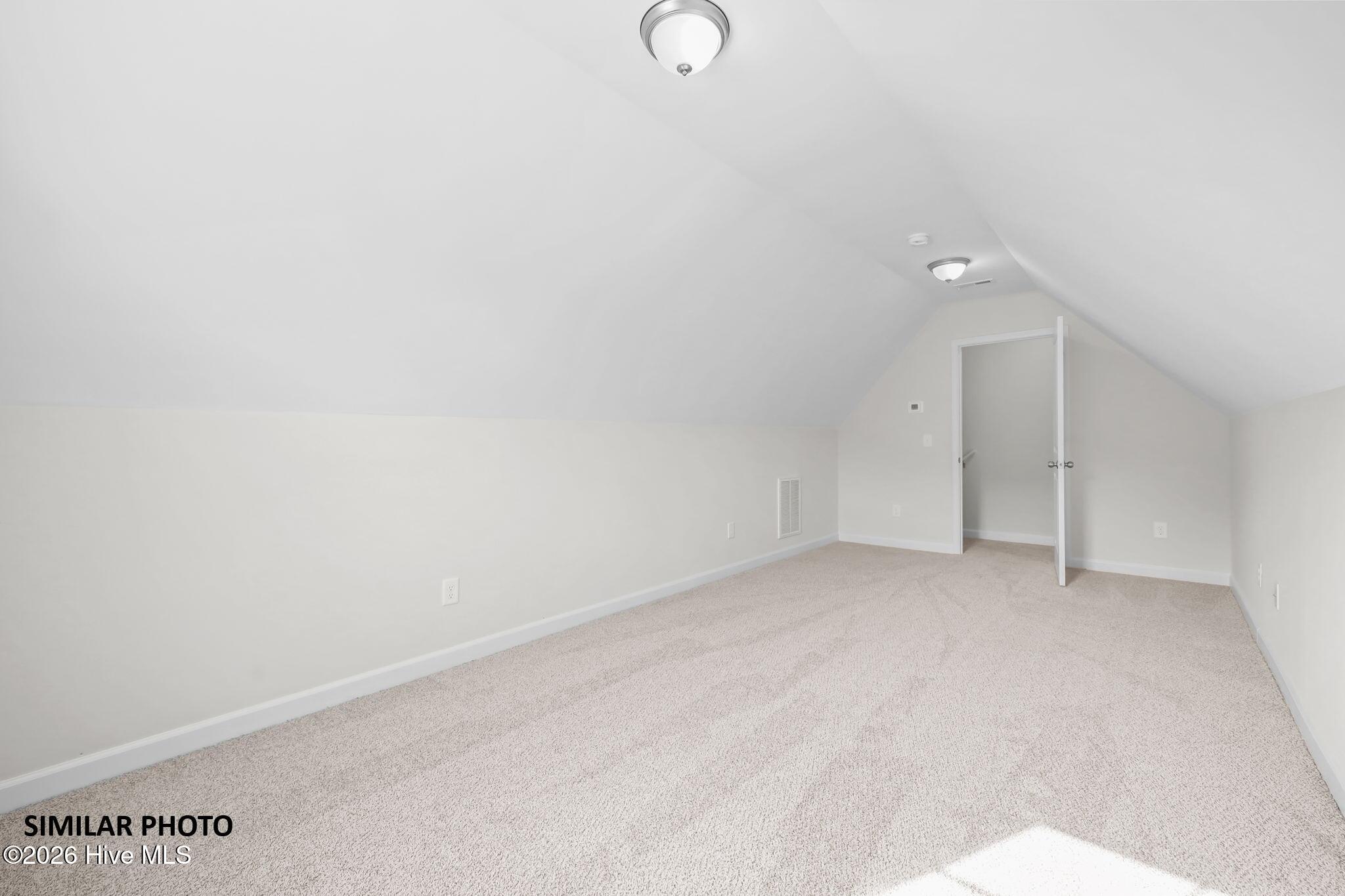 100566487 | Photo 20