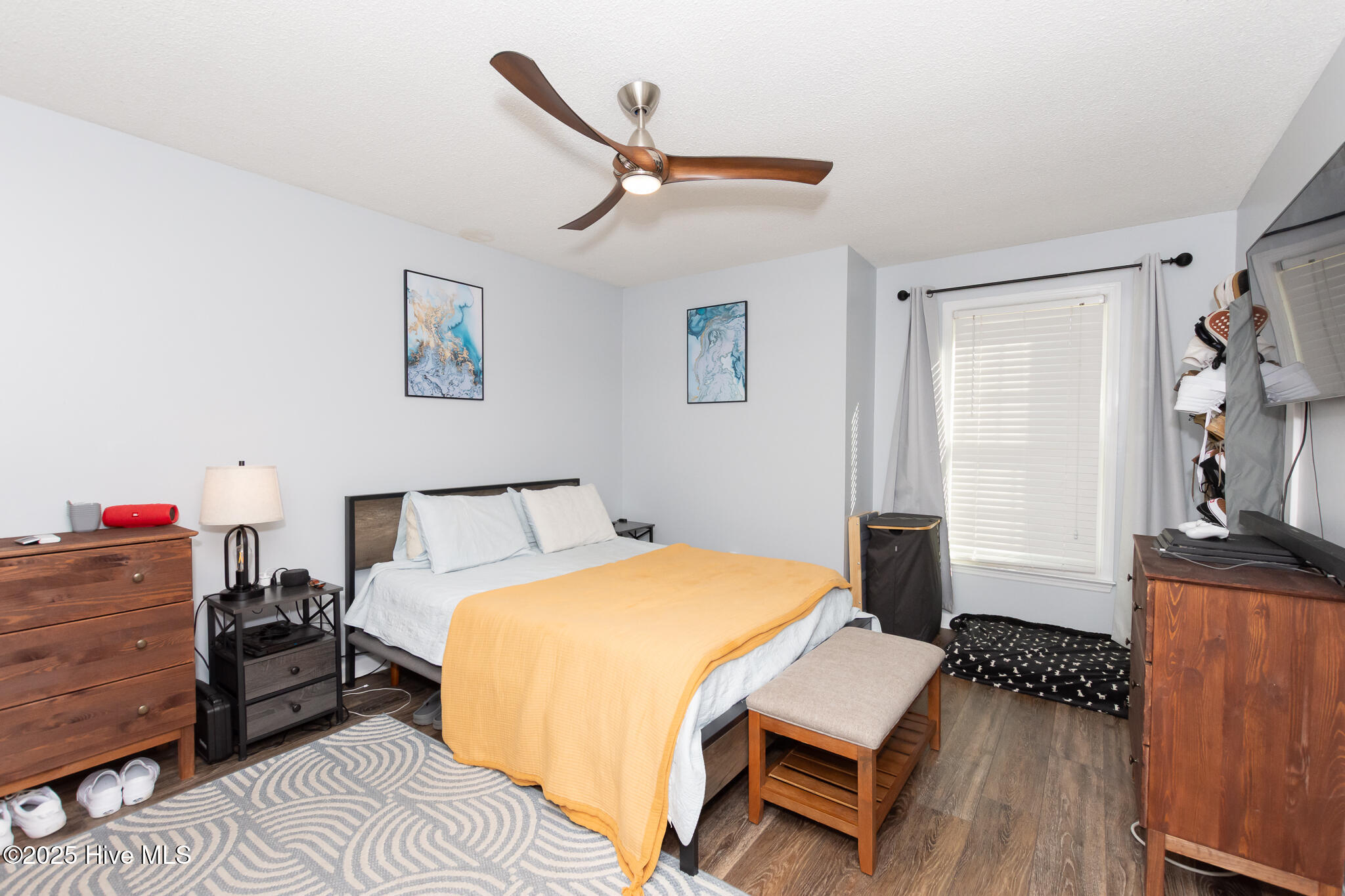 100546000 | Photo 24