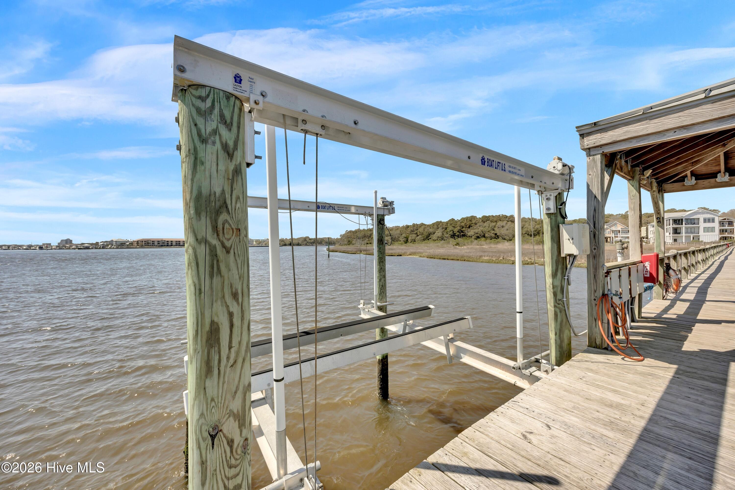 100562044 | Photo 33