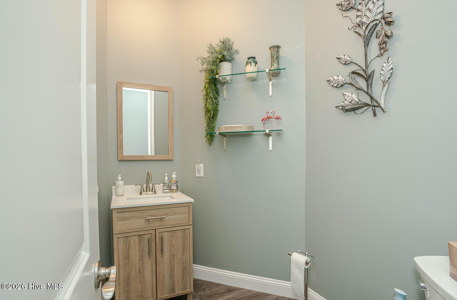 100560123 | Photo 44