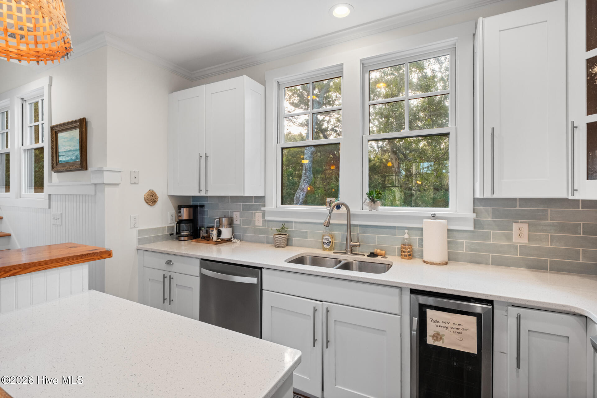 100560267 | Photo 16