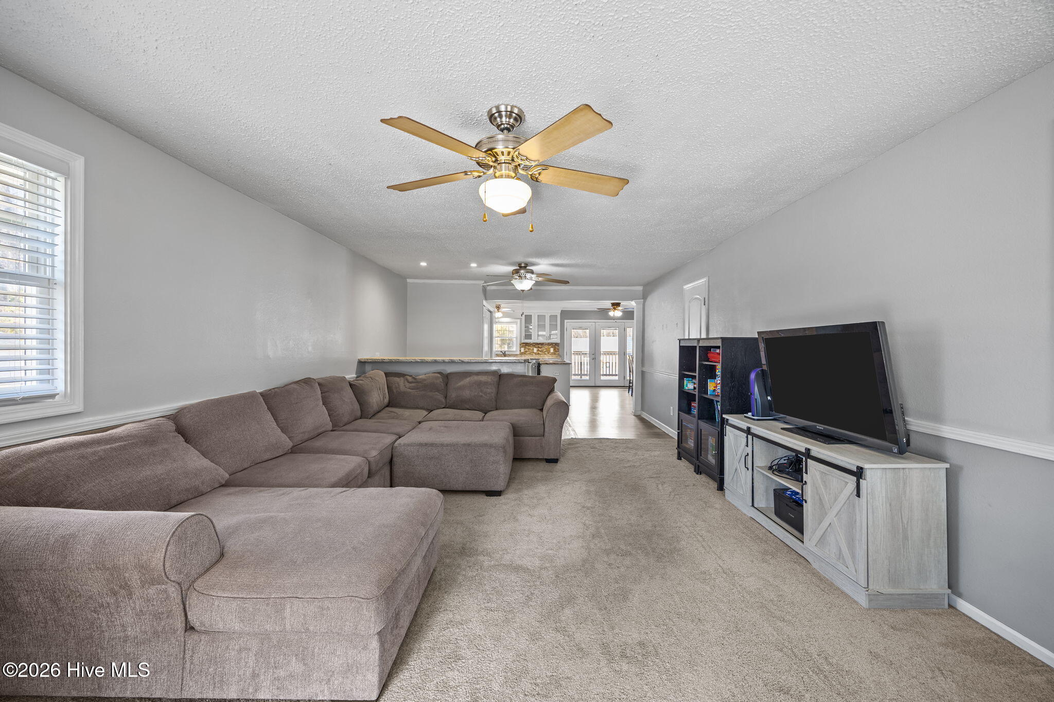 100554438 | Photo 12