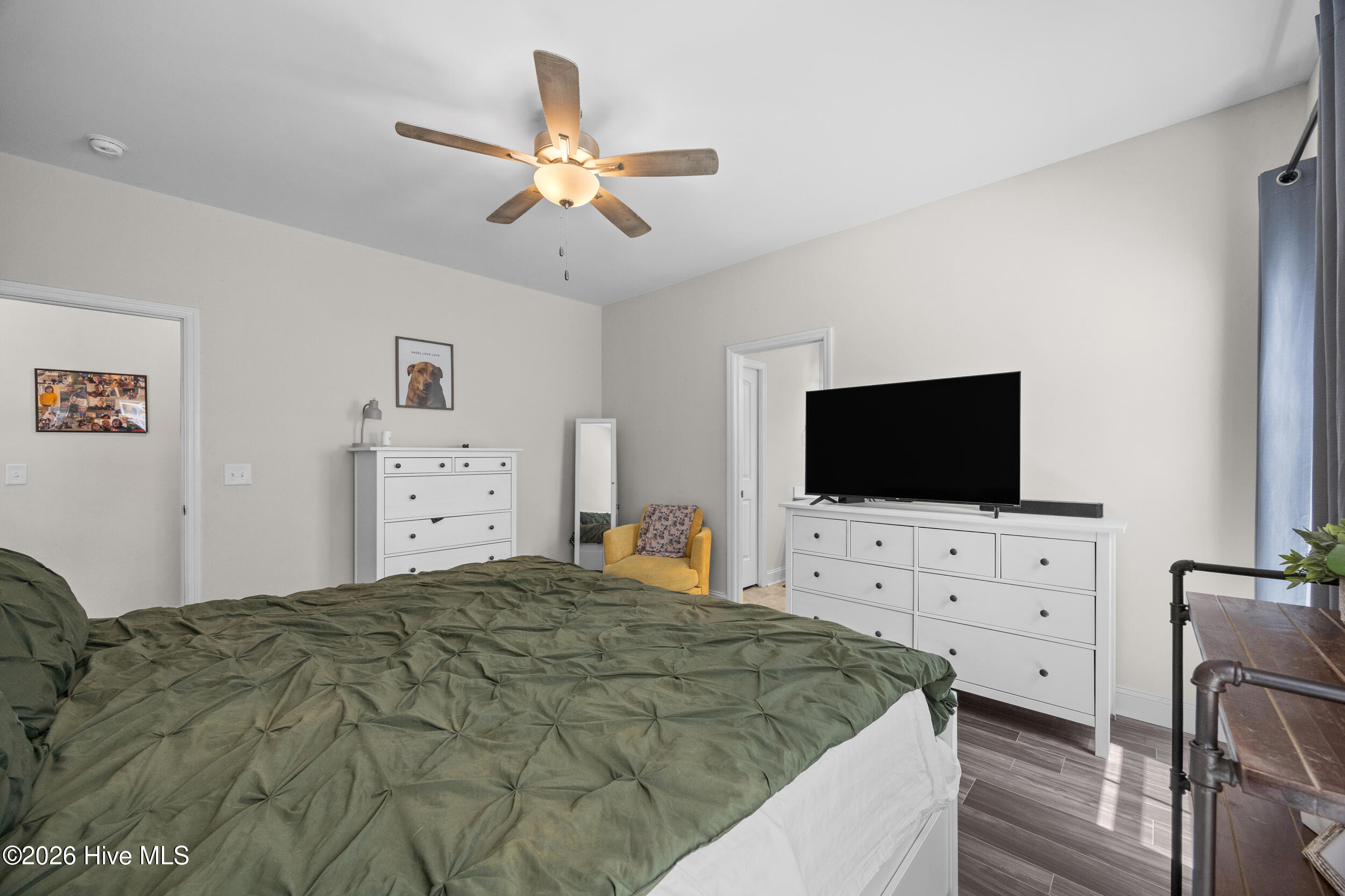 100566658 | Photo 23