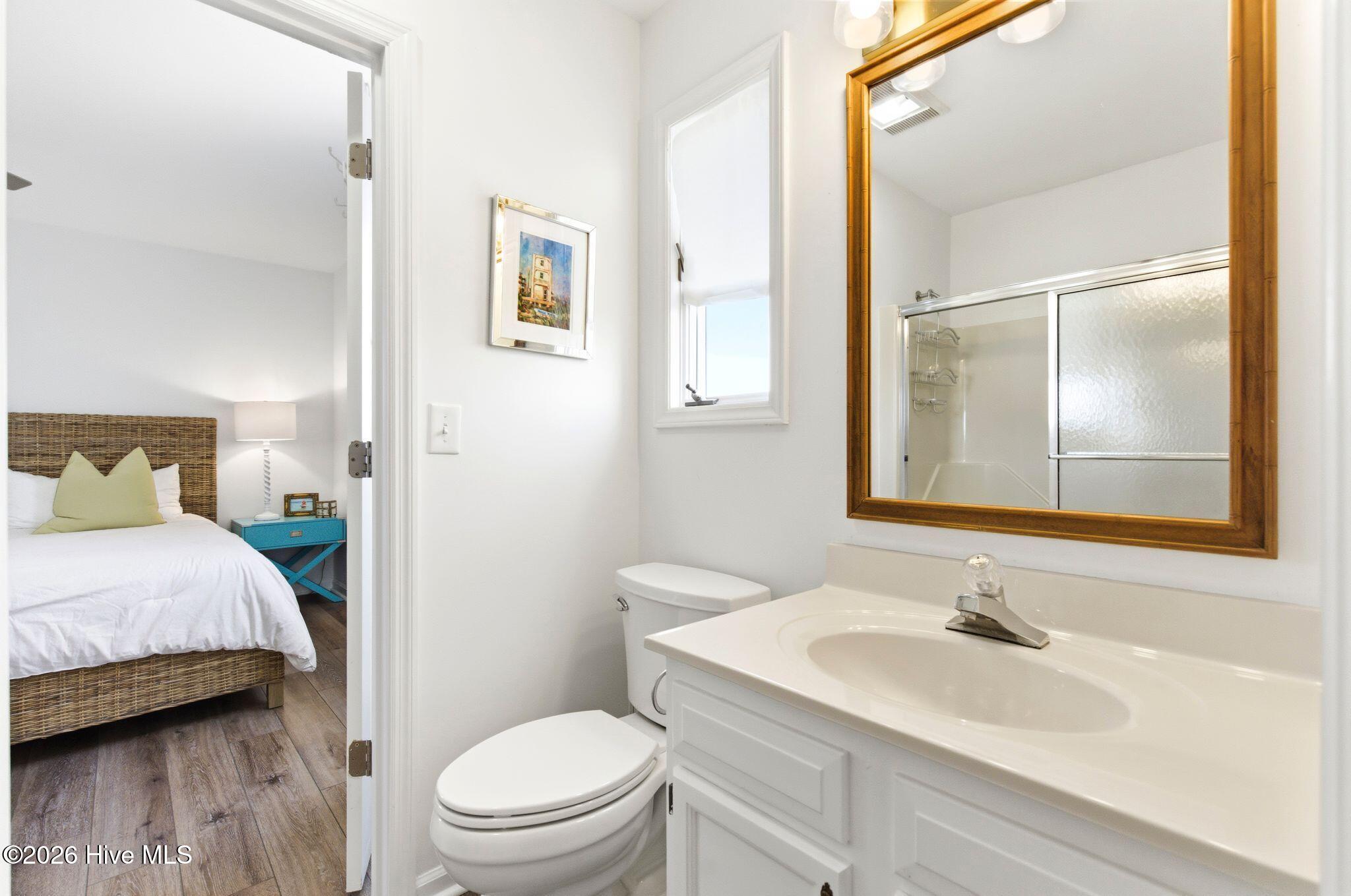 100567797 | Photo 39