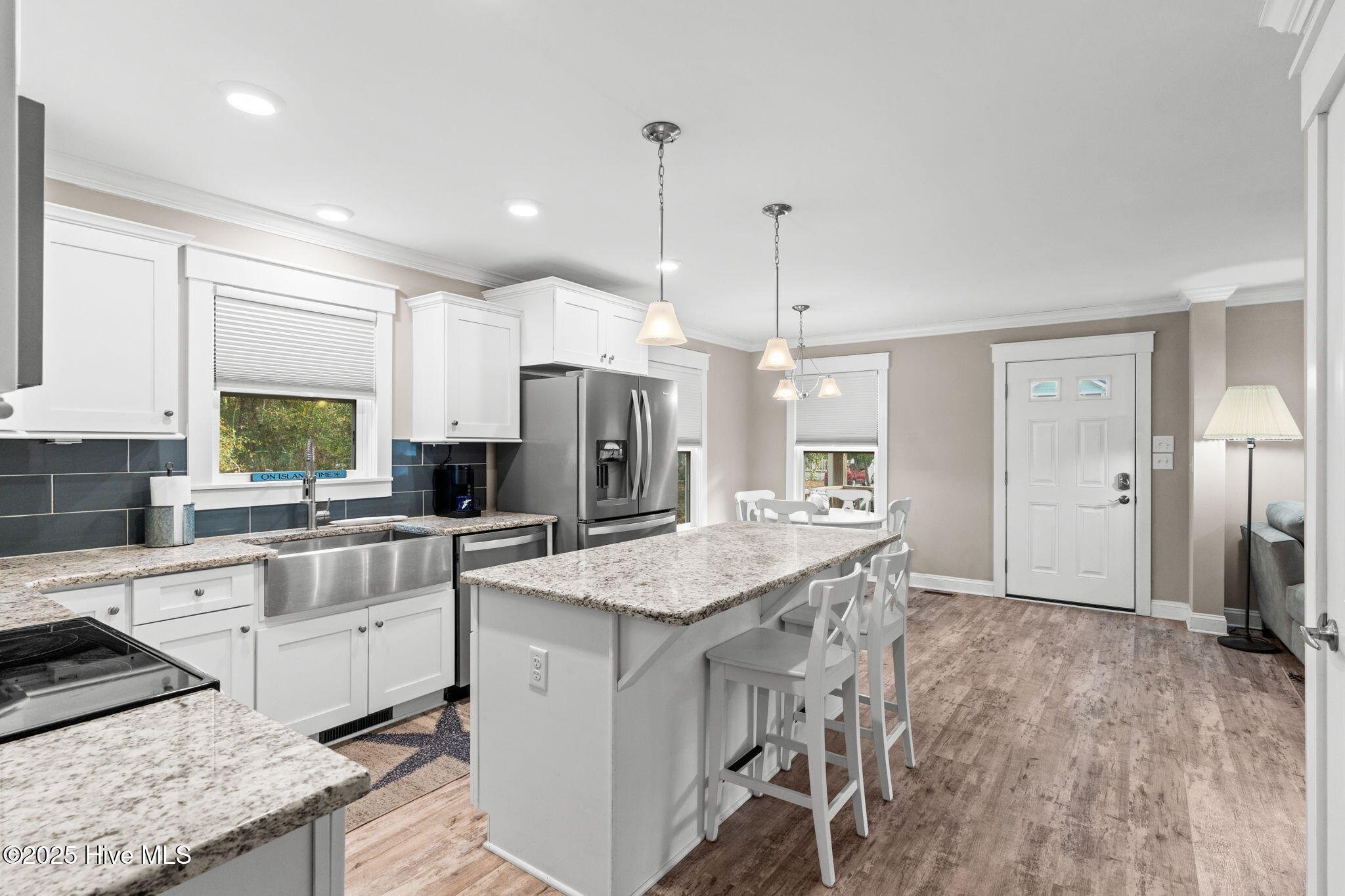 100546923 | Photo 12