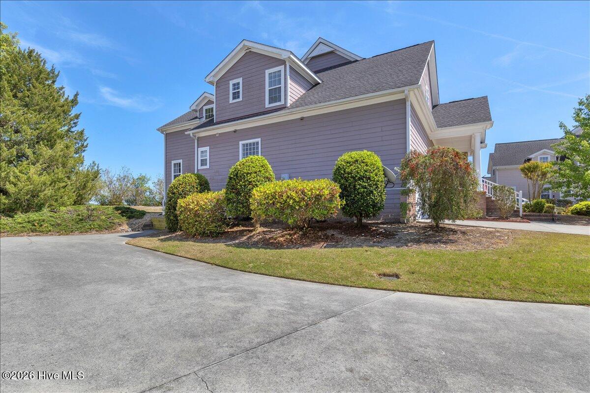 100566534 | Photo 60