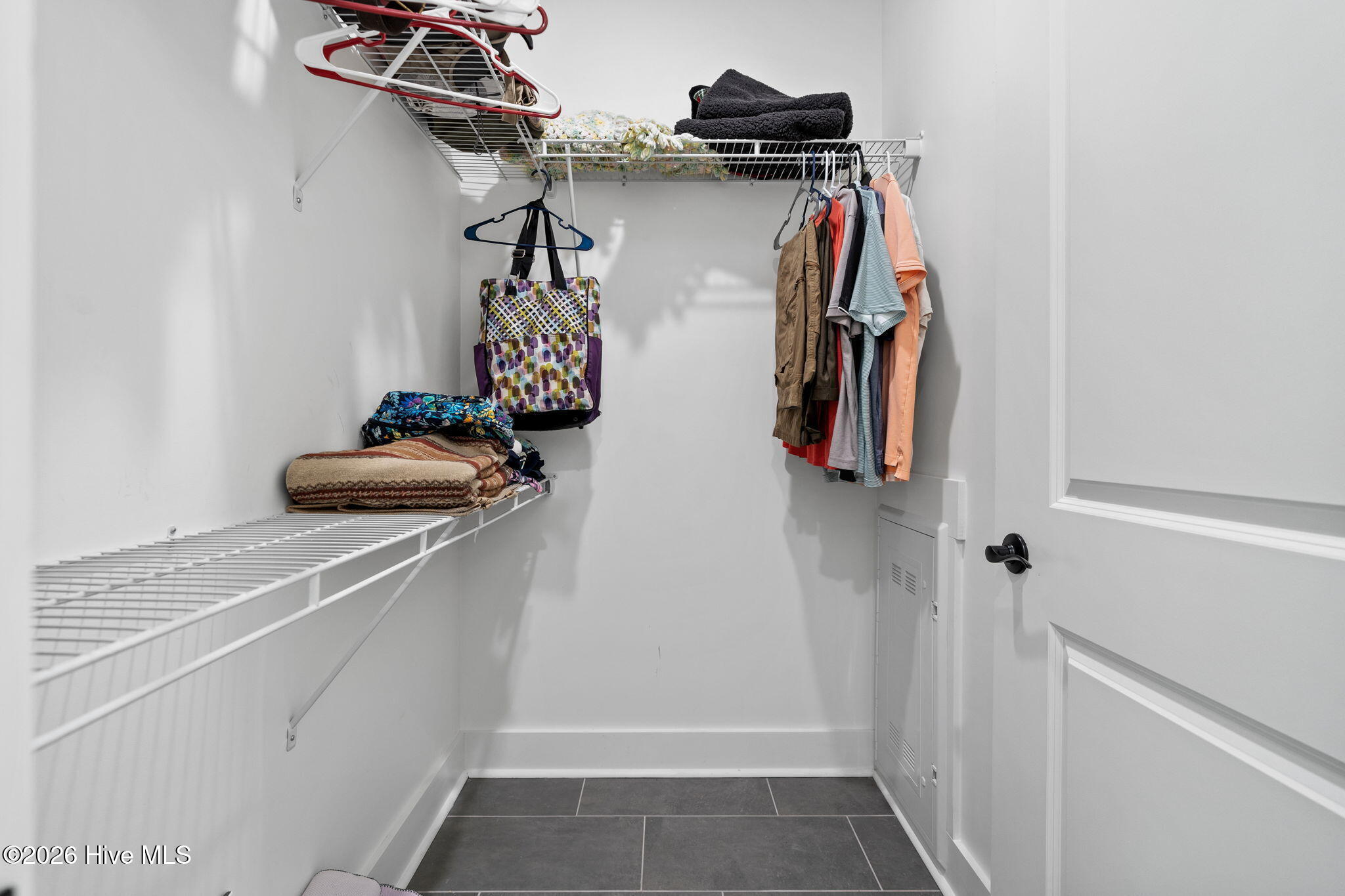 100550419 | Photo 22