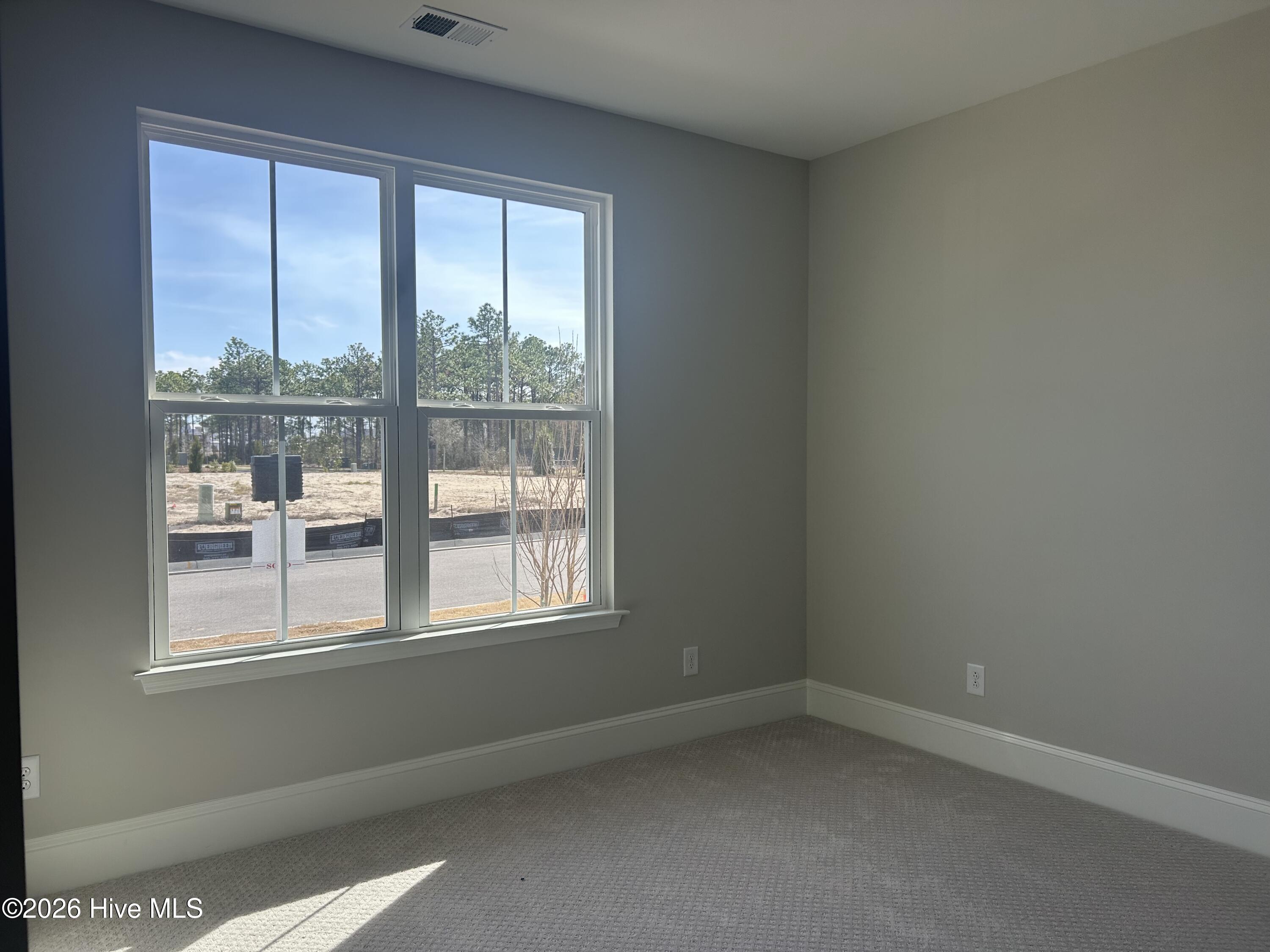 100550768 | Photo 11