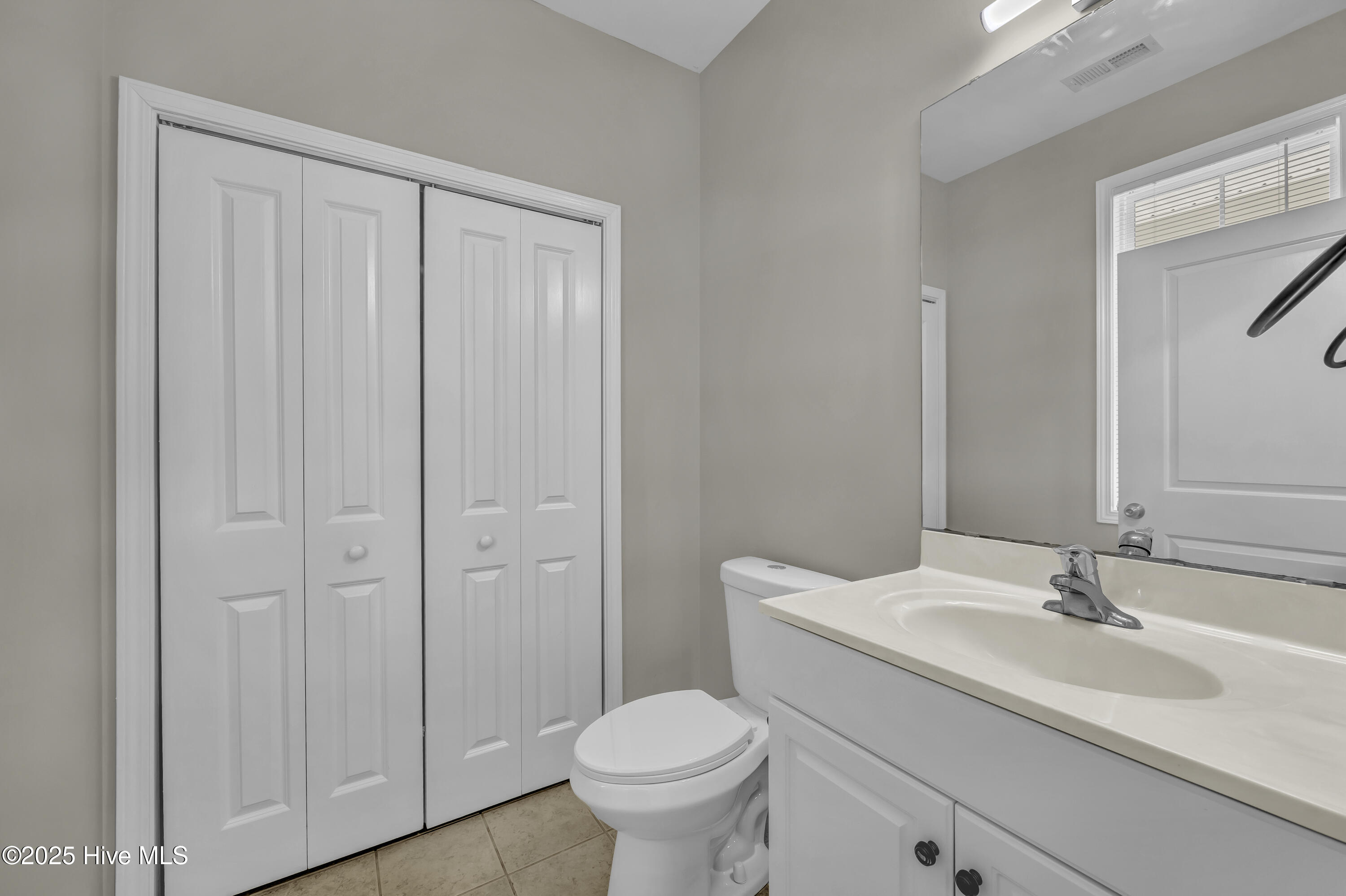 100538265 | Photo 10