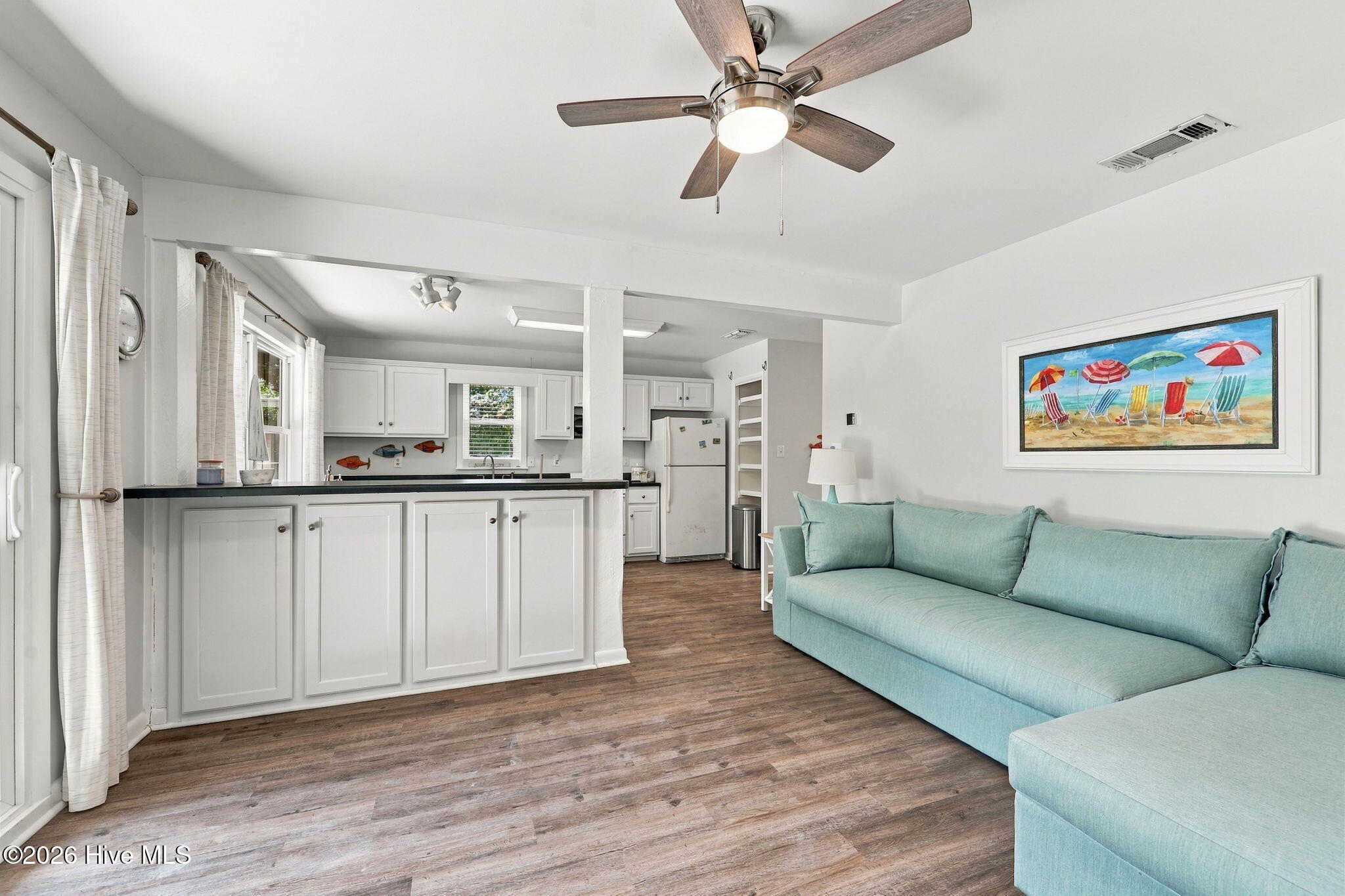 Photo 2 of Single family home for sale at 118 Periwinkle Dr, Emerald Isle, NC 28594 | MLS# 100608022 | Listing updated on 2026-10-05