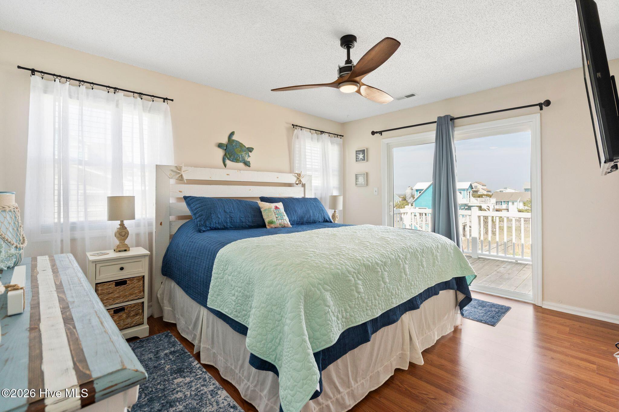 100559902 | Photo 33