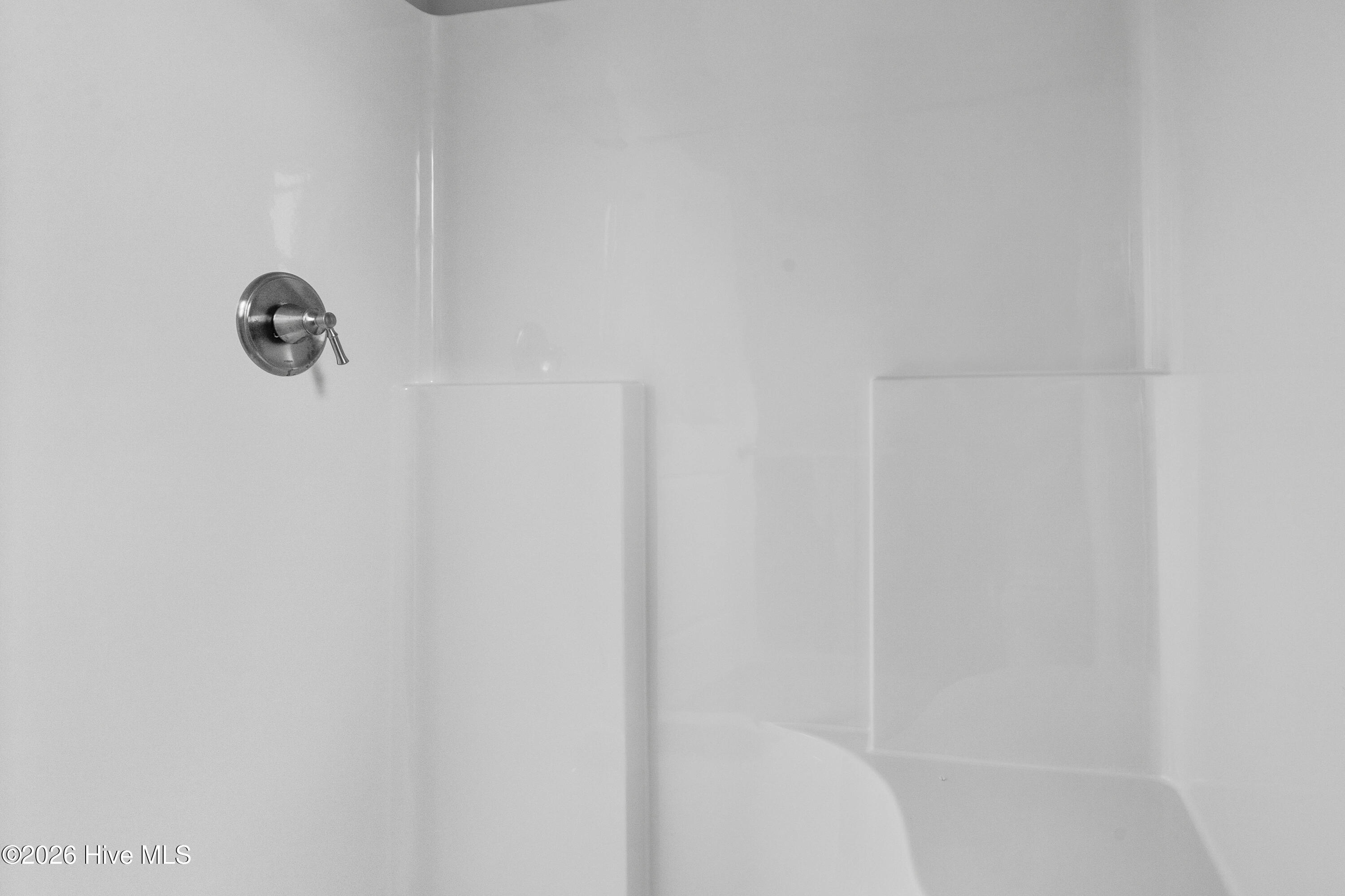 100523589 | Photo 26