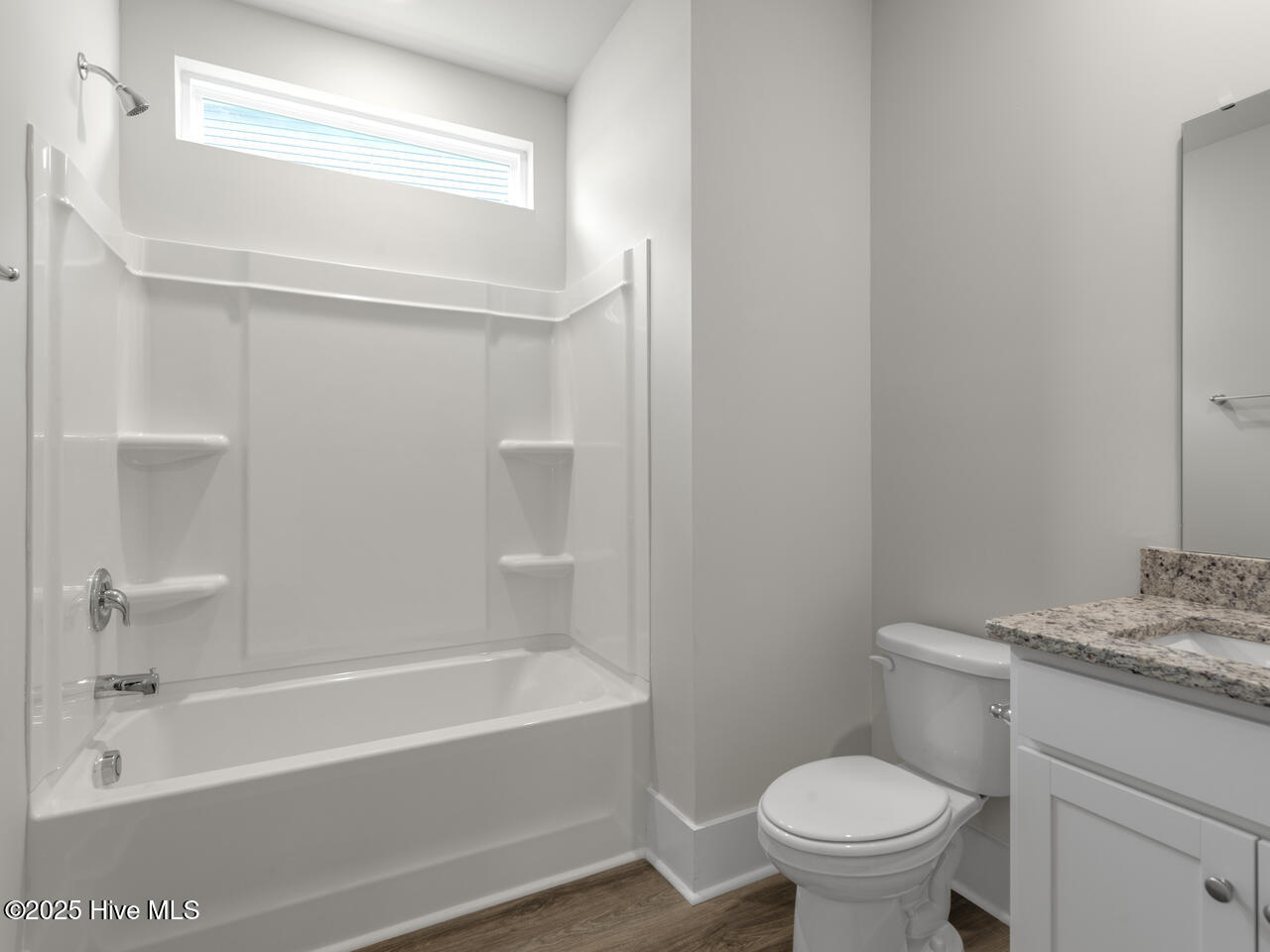 100569575 | Photo 23