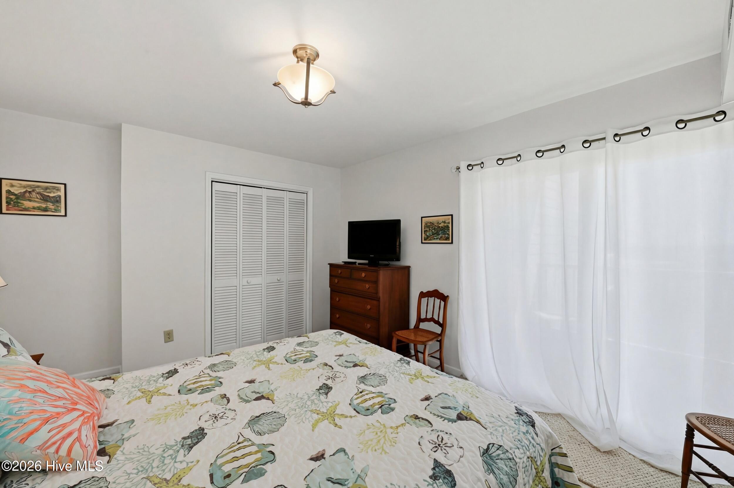 100563274 | Photo 21