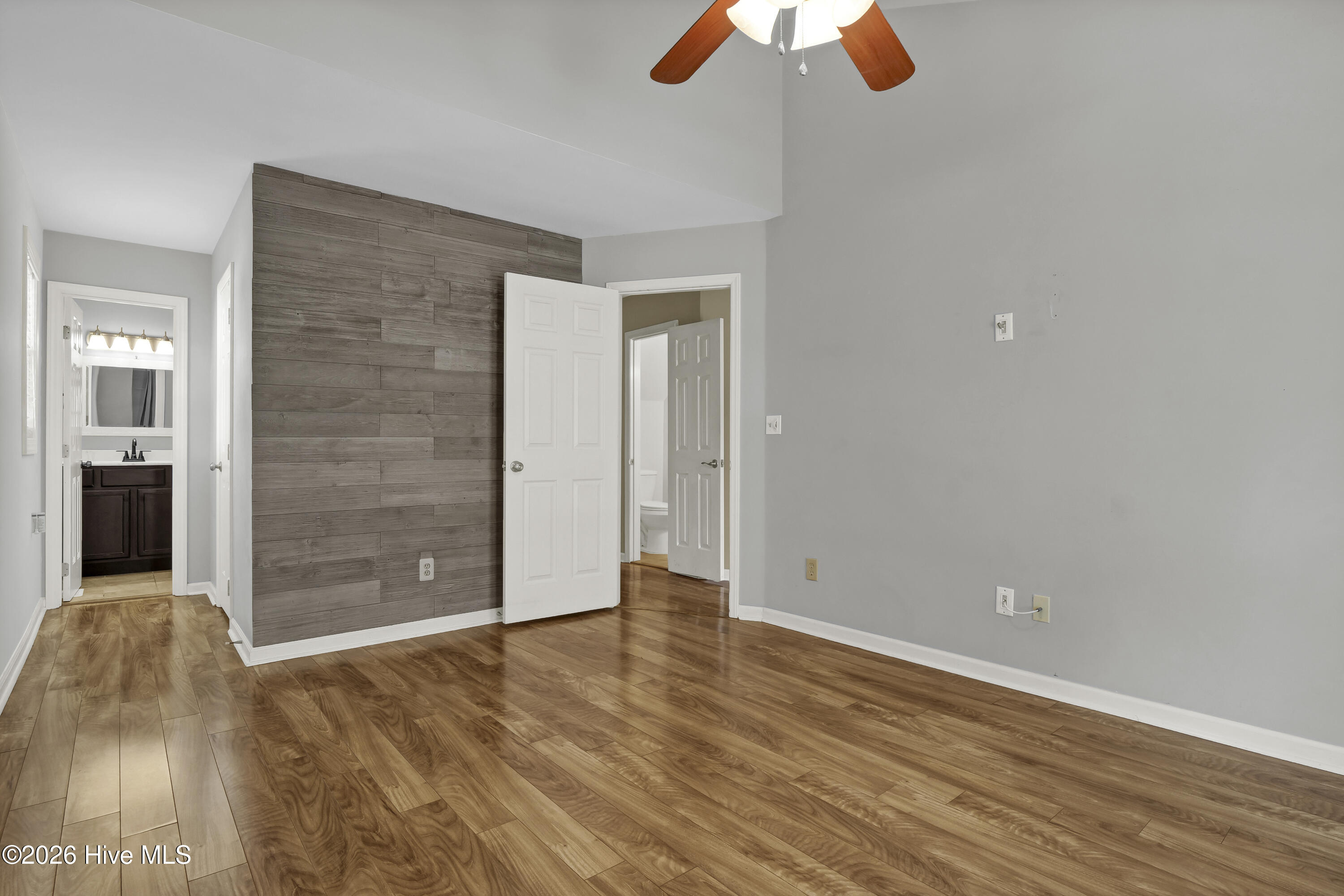 100551025 | Photo 19