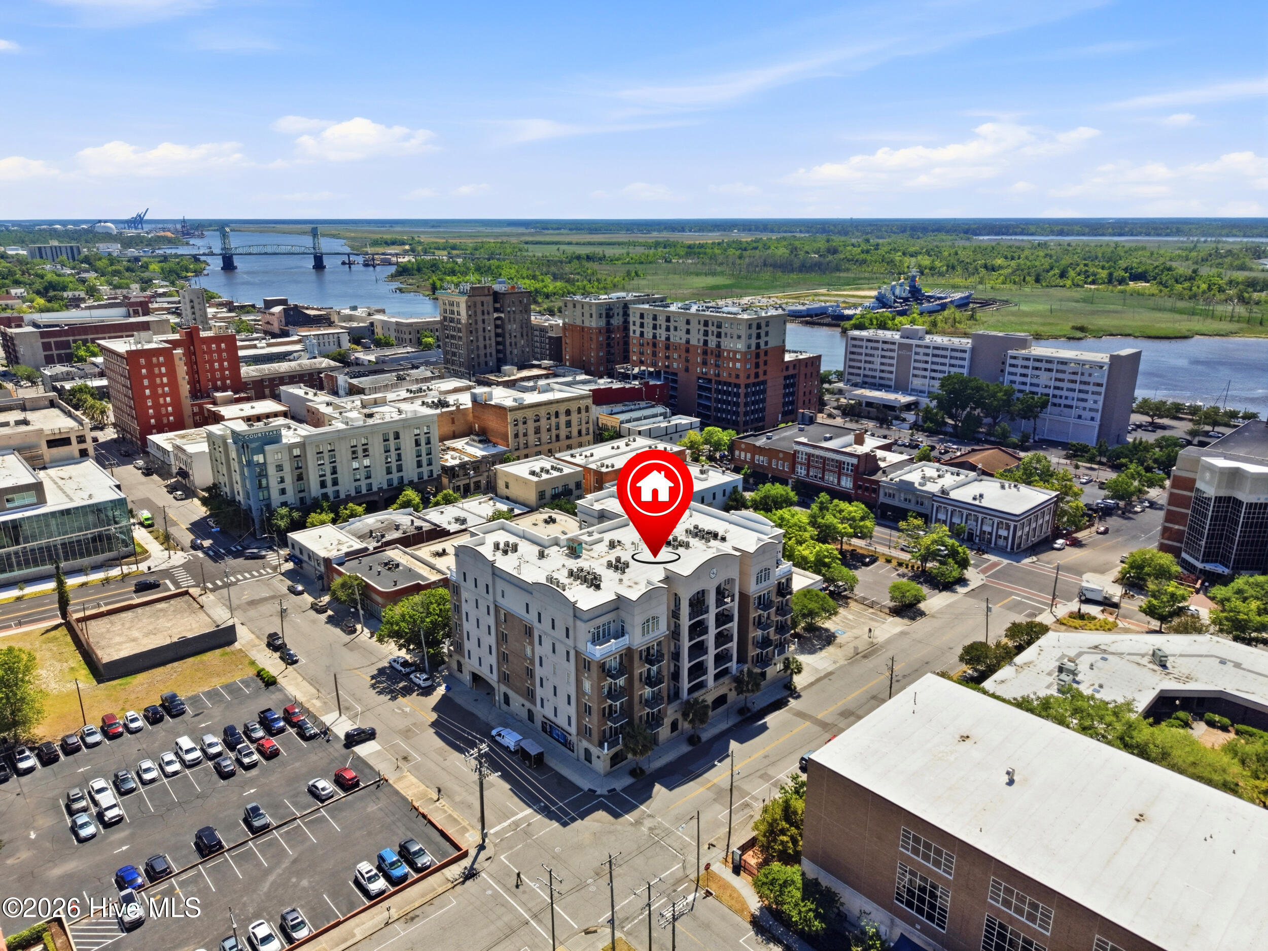 100570172 | Photo 41