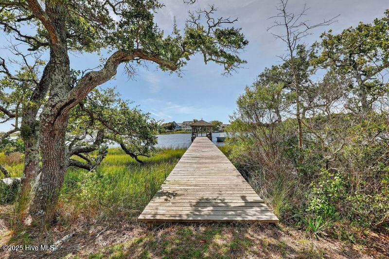 100533910 | Photo 41