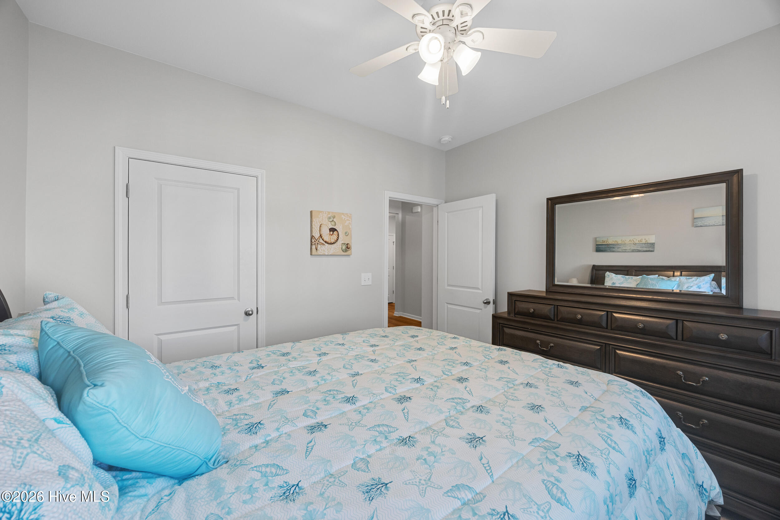 100561160 | Photo 23