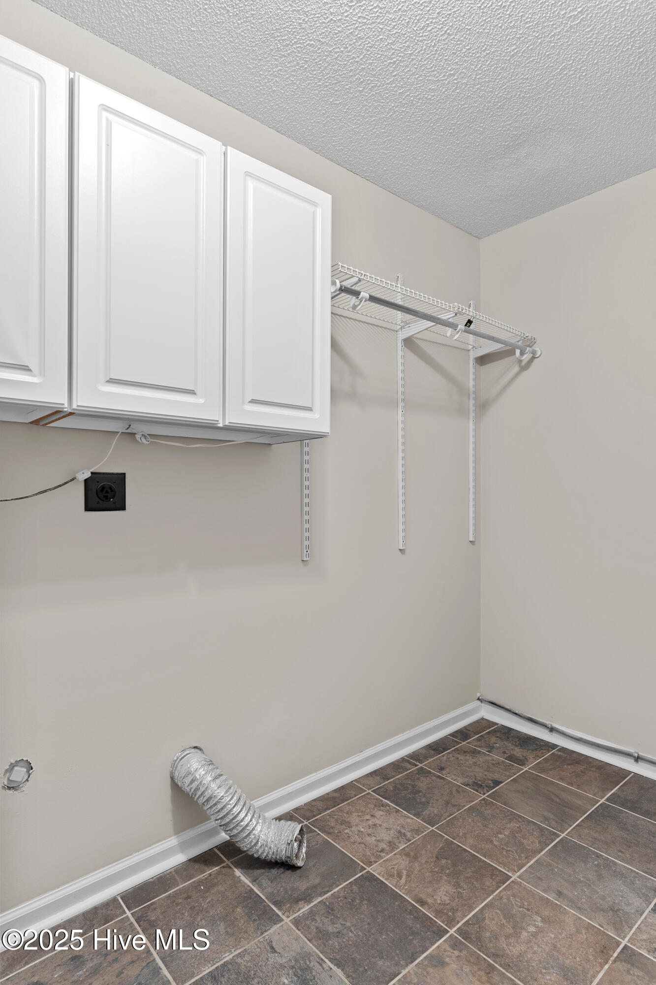 100545454 | Photo 29