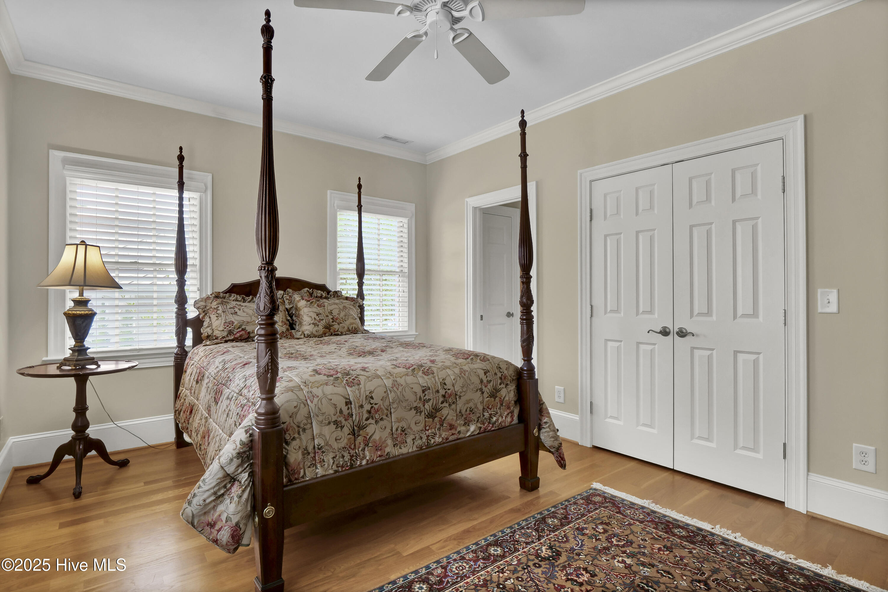 100555376 | Photo 43